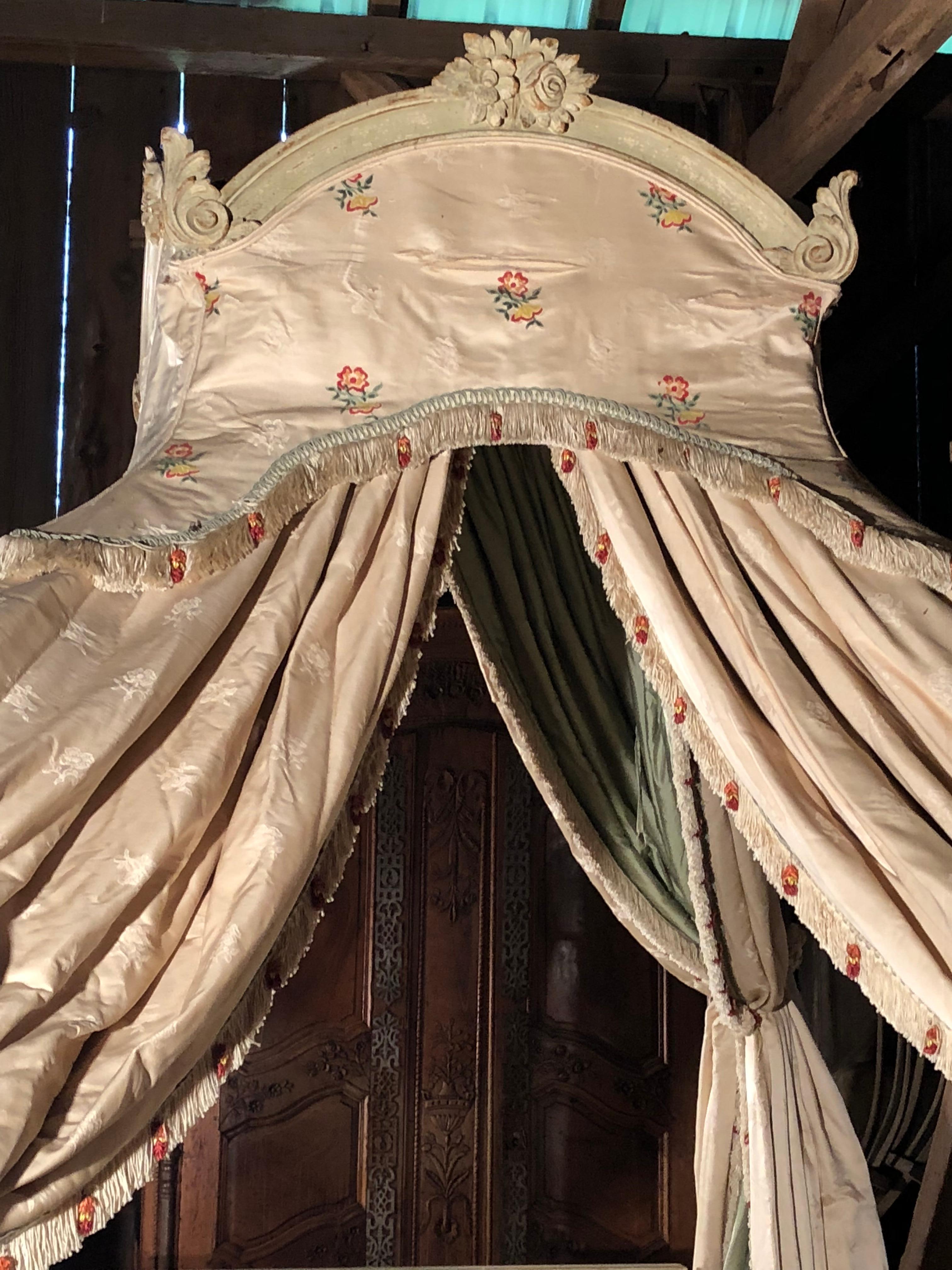 Canopy Bed, Louis XVI Style, 19th Century In Good Condition In Doylestown, PA