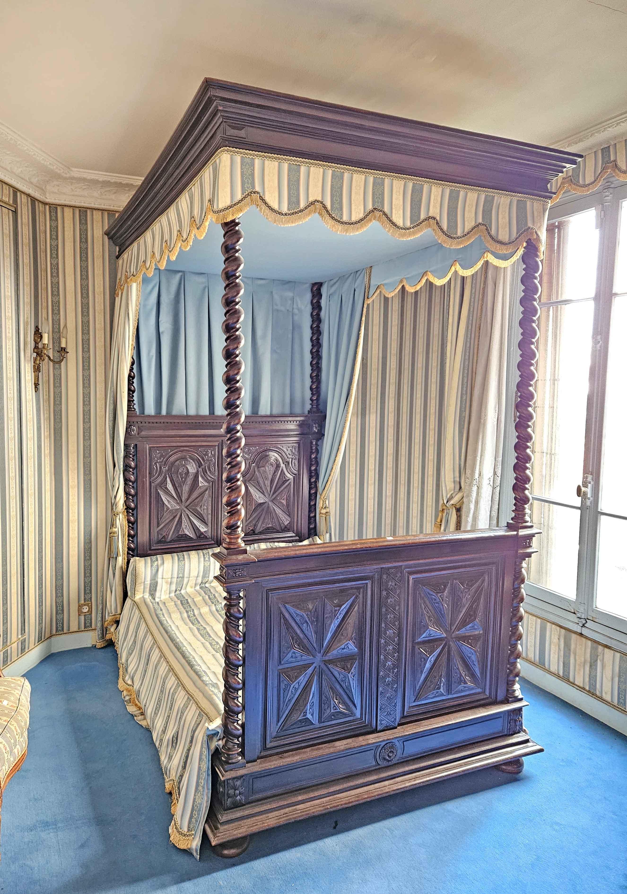 canopy bed medieval