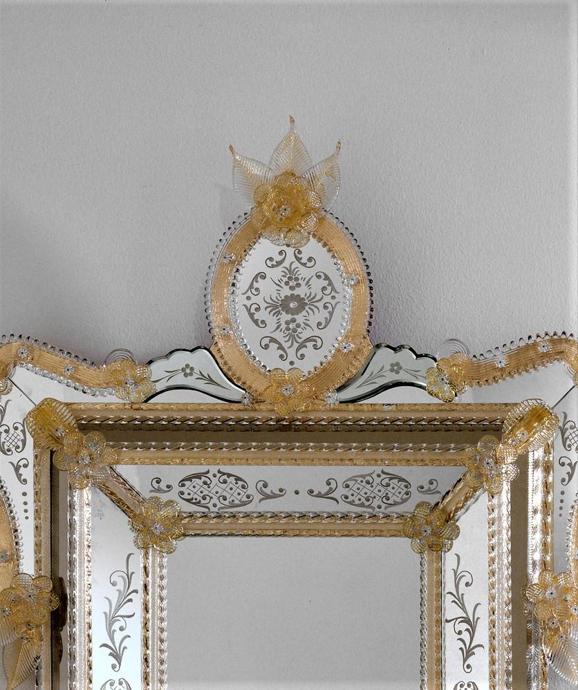 „Cabianca“-Spiegel aus Muranoglas im venezianischen Stil von Fratelli Tosi, hergestellt in Italien (Handgefertigt) im Angebot