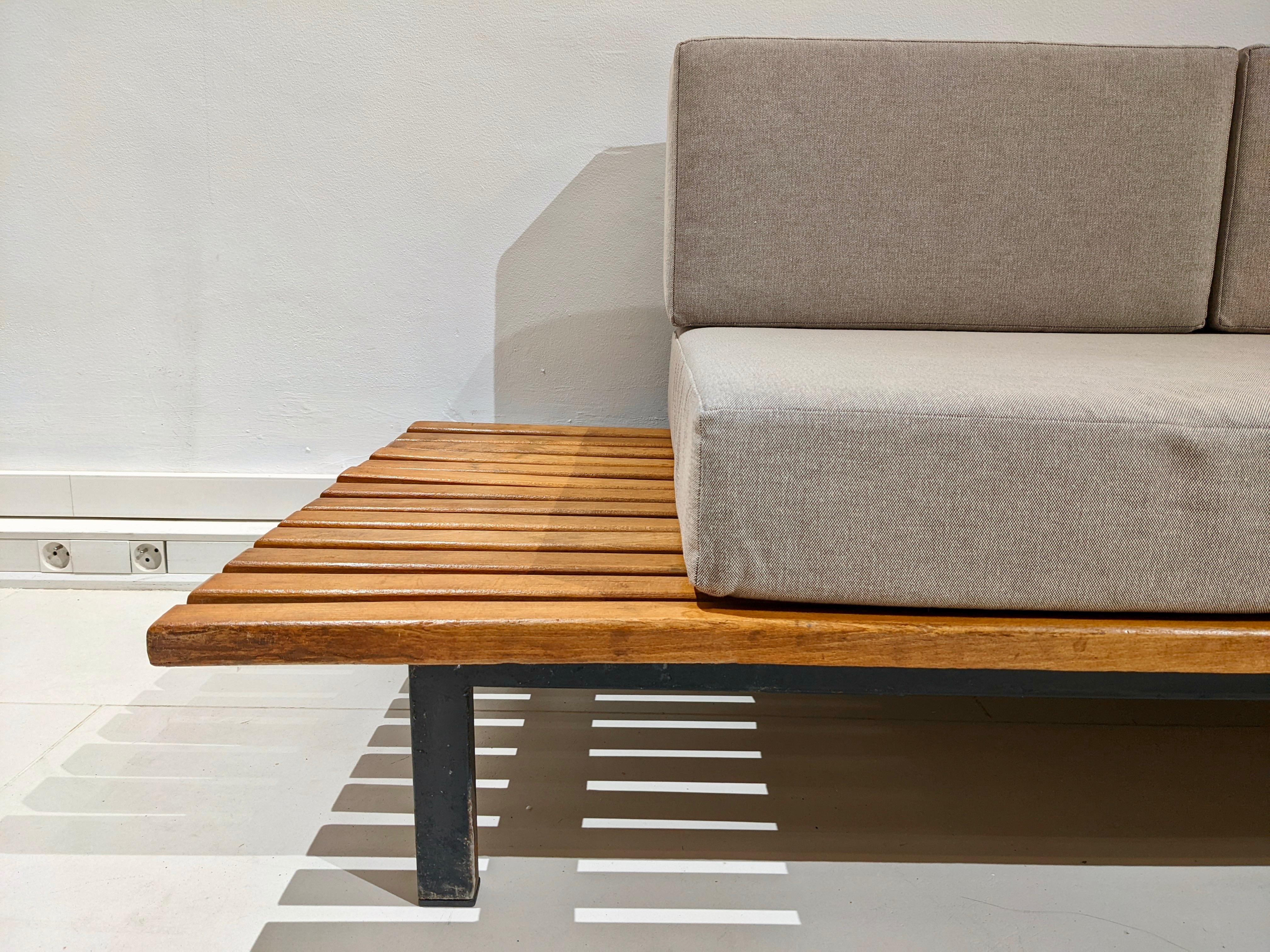 Mauritanian Cansado Bench in Oak Wood and Grey Fabric Cushion by Charlotte Perriand