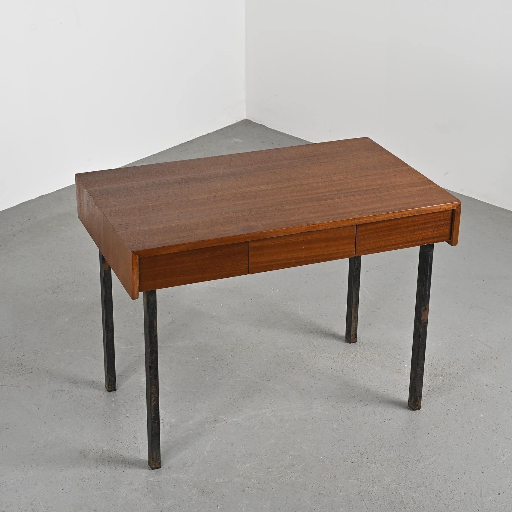 Cansado Desk by Charlotte Perriand, France circa 1960 In Fair Condition For Sale In VILLEURBANNE, FR