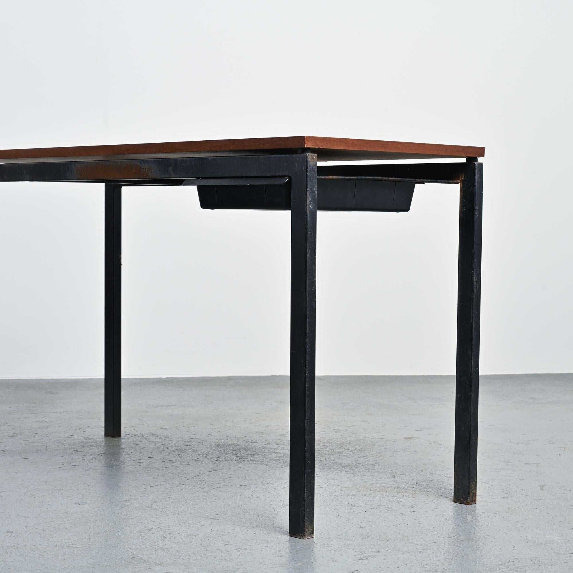 Cansado Desk by Charlotte Perriand, France circa 1962 en vente 5