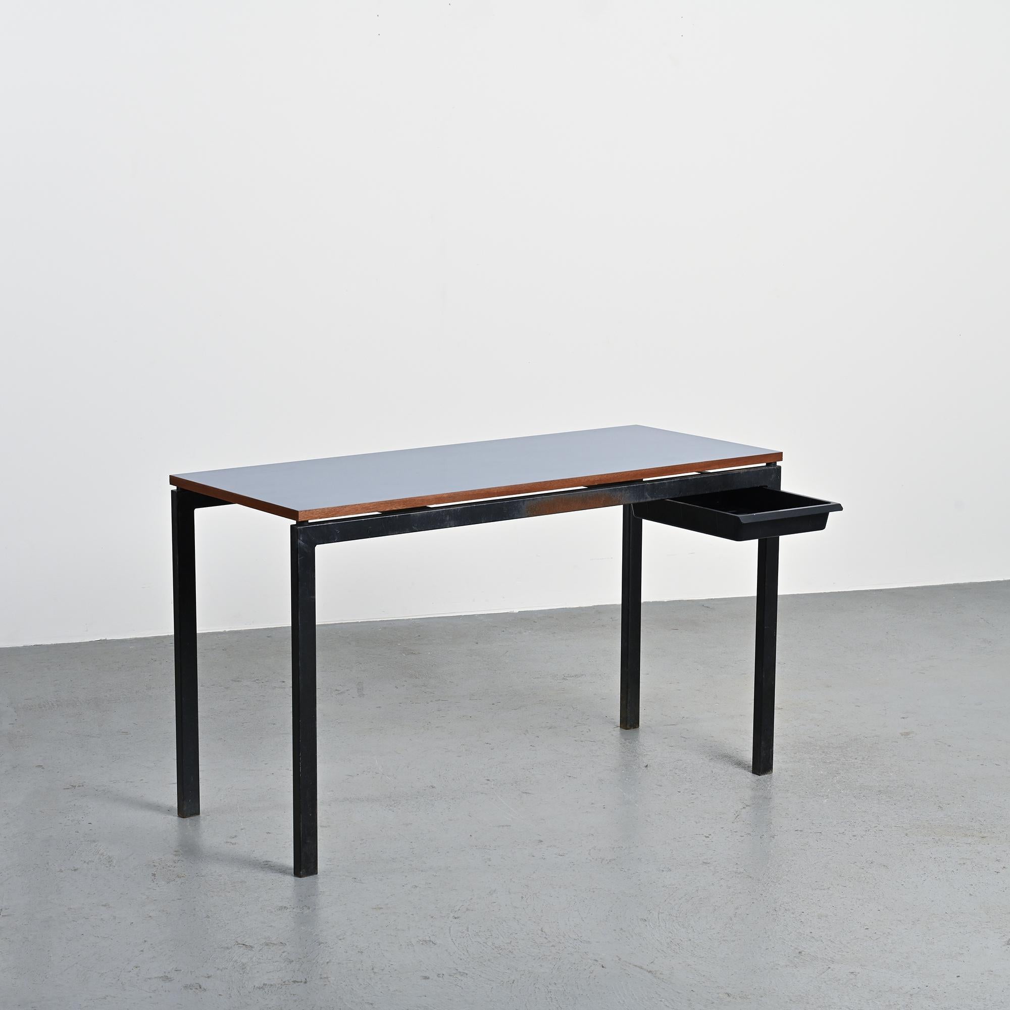 Mauritanien Cansado Desk by Charlotte Perriand, France circa 1962 en vente
