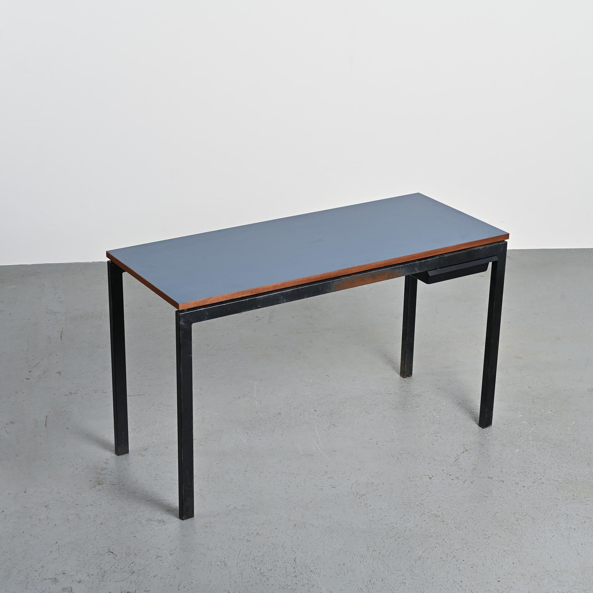 Milieu du XXe siècle Cansado Desk by Charlotte Perriand, France circa 1962 en vente