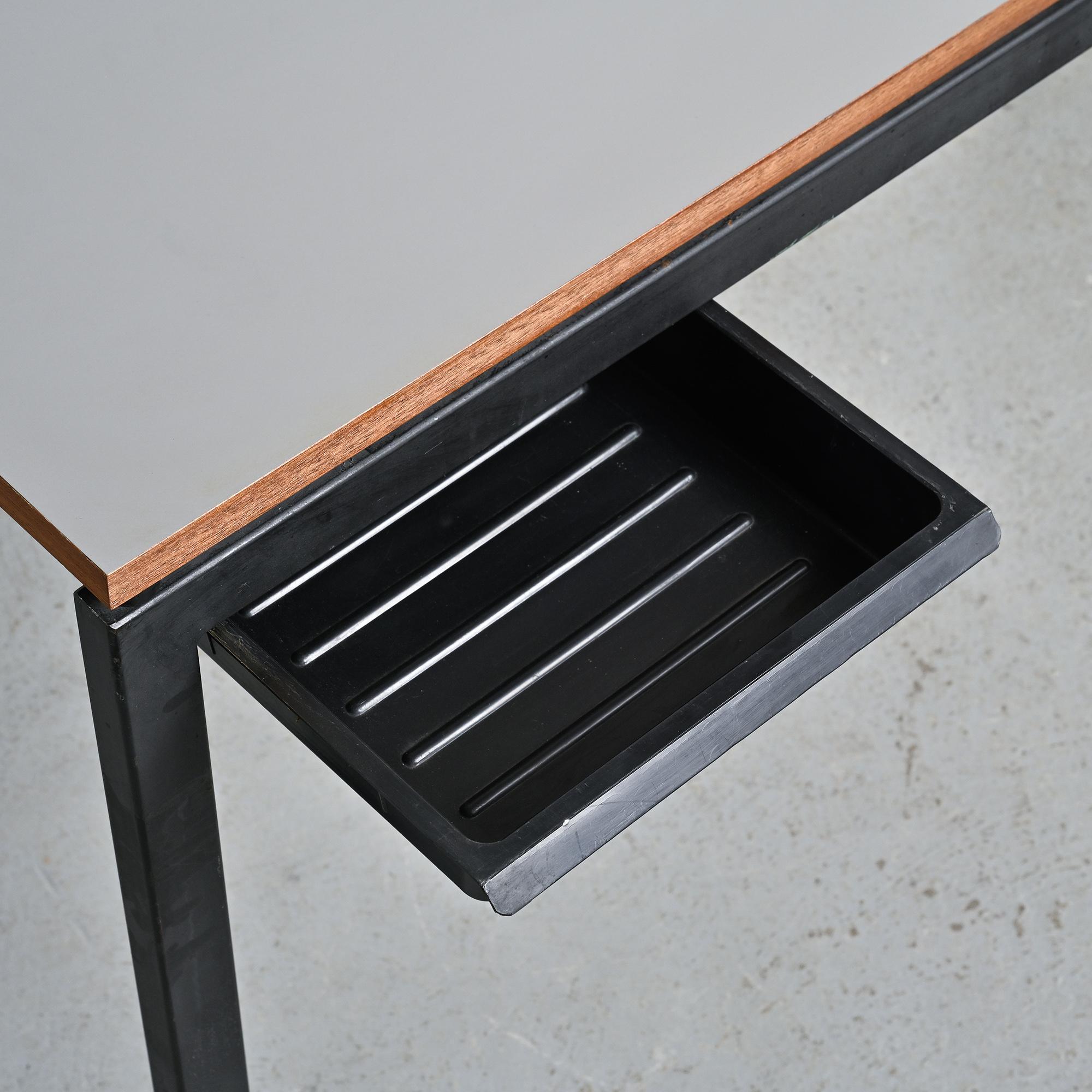 Cansado Desk by Charlotte Perriand, France circa 1962 en vente 1