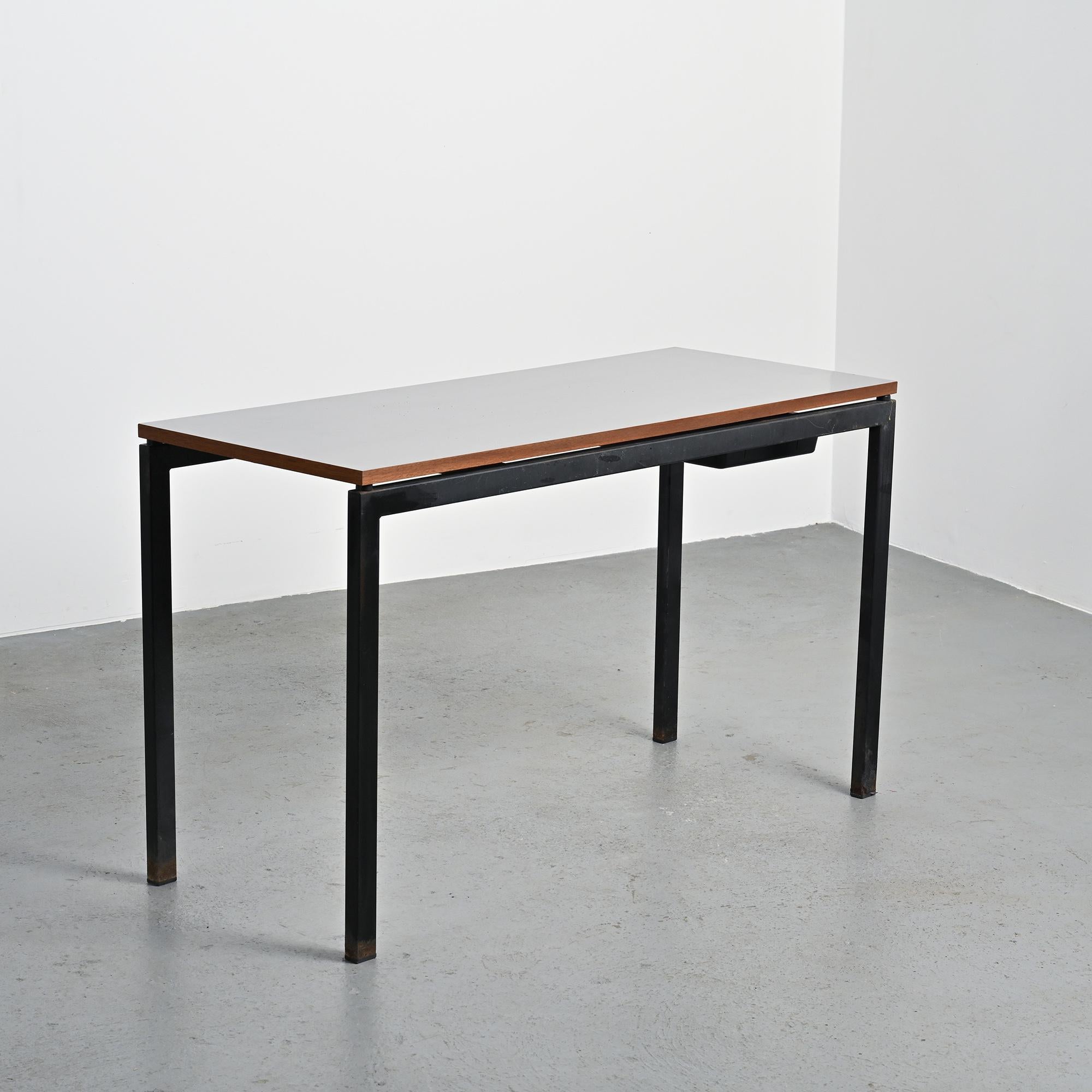 Cansado Desk by Charlotte Perriand, France circa 1962 en vente 2