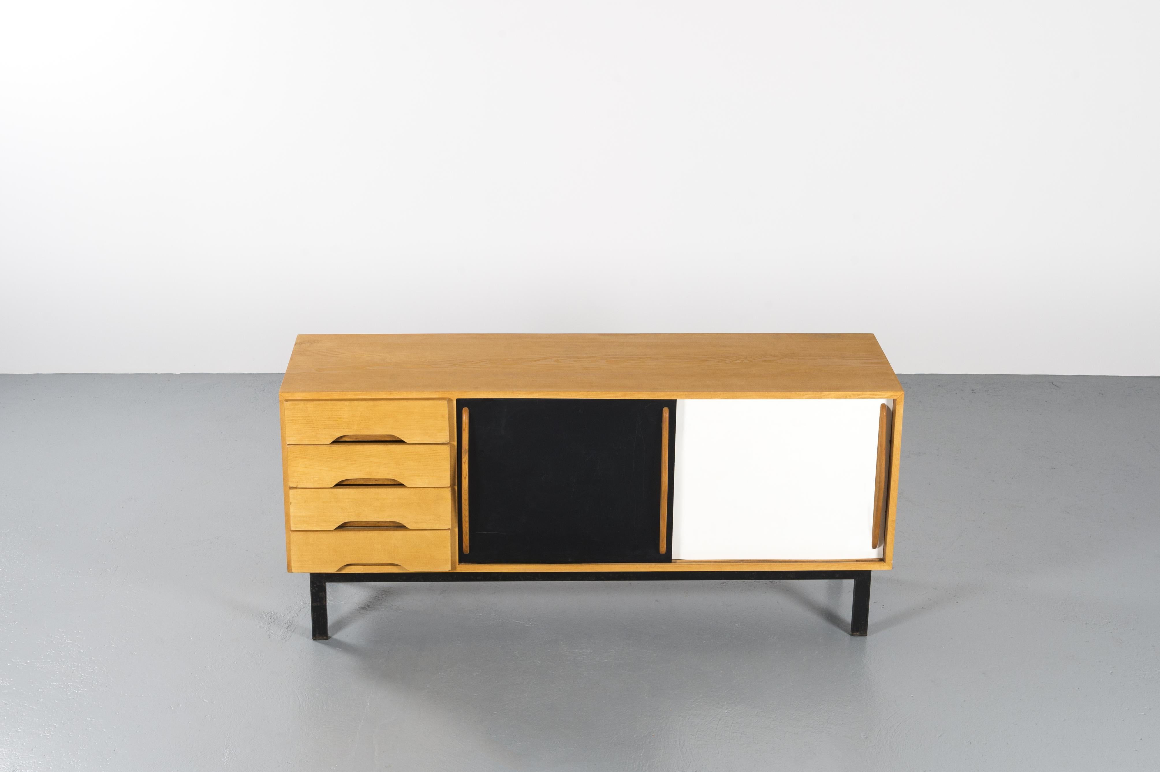 Sideboard from Cansado Mining by Charlotte Perriand Sideboard In Good Condition In Villeurbanne, Rhone Alpes