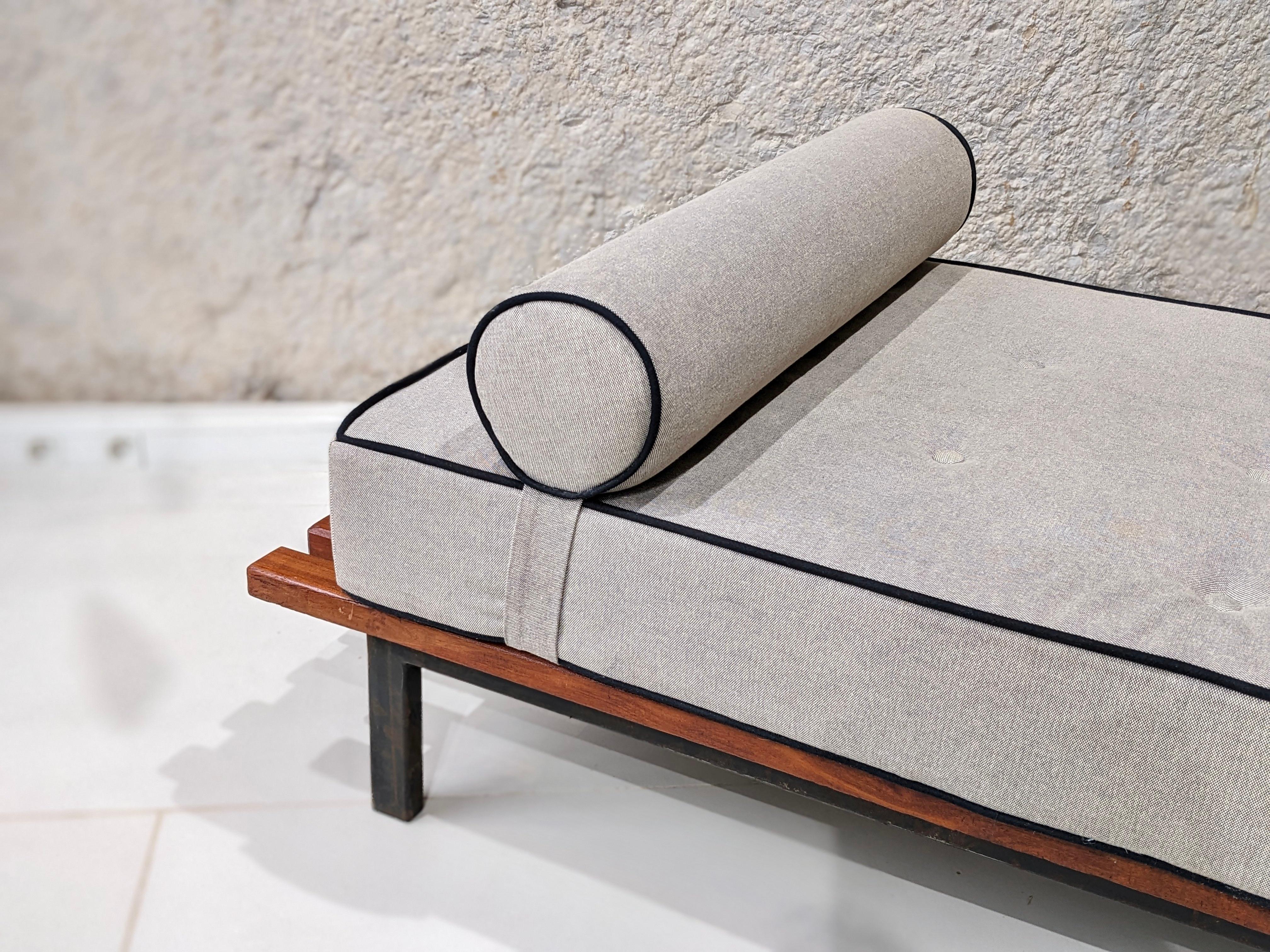 Mauritanian Cansado Sofa Bed by Charlotte Perriand