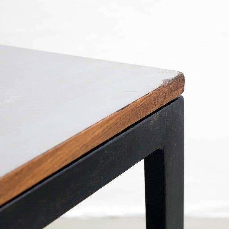 Mesa Cansado de metal y fórmica de Charlotte Perriand, hacia 1950 en venta 1