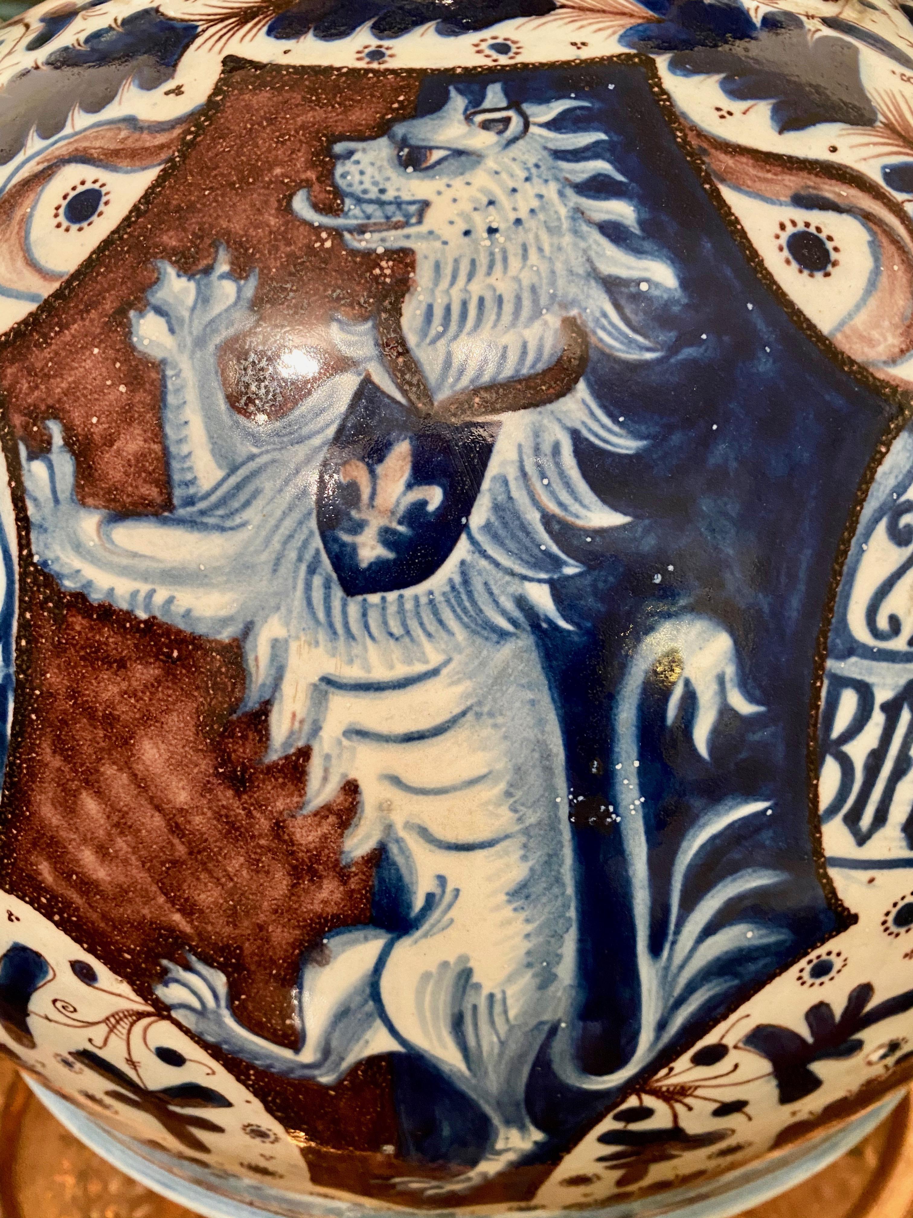 Néo-Renaissance Vase armorial Cantagalli, Ulisse Cantagalli, vers 1890 en vente