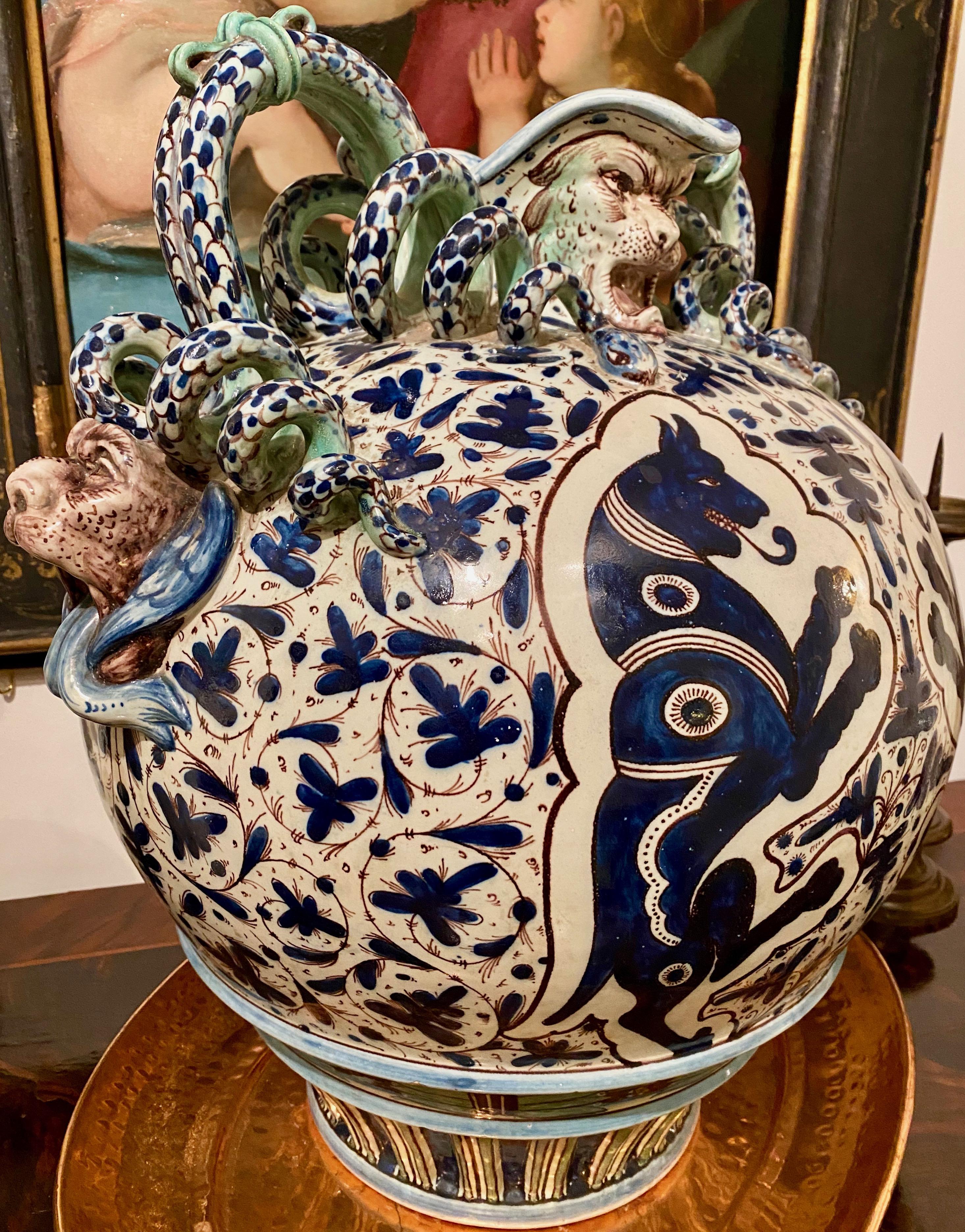 Late 19th Century Cantagalli Armorial Vase, Ulisse Cantagalli, circa 1890 For Sale
