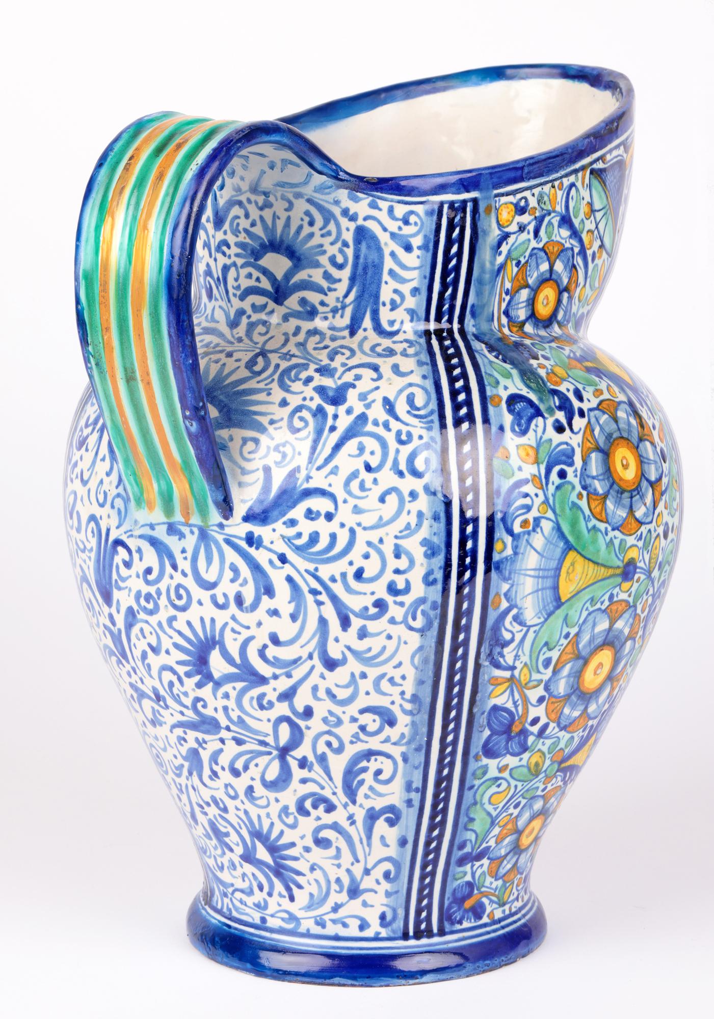 Caraffa in ceramica maiolica Cantagalli Italian Large Impressive Crested Maiolica Pottery in vendita 1