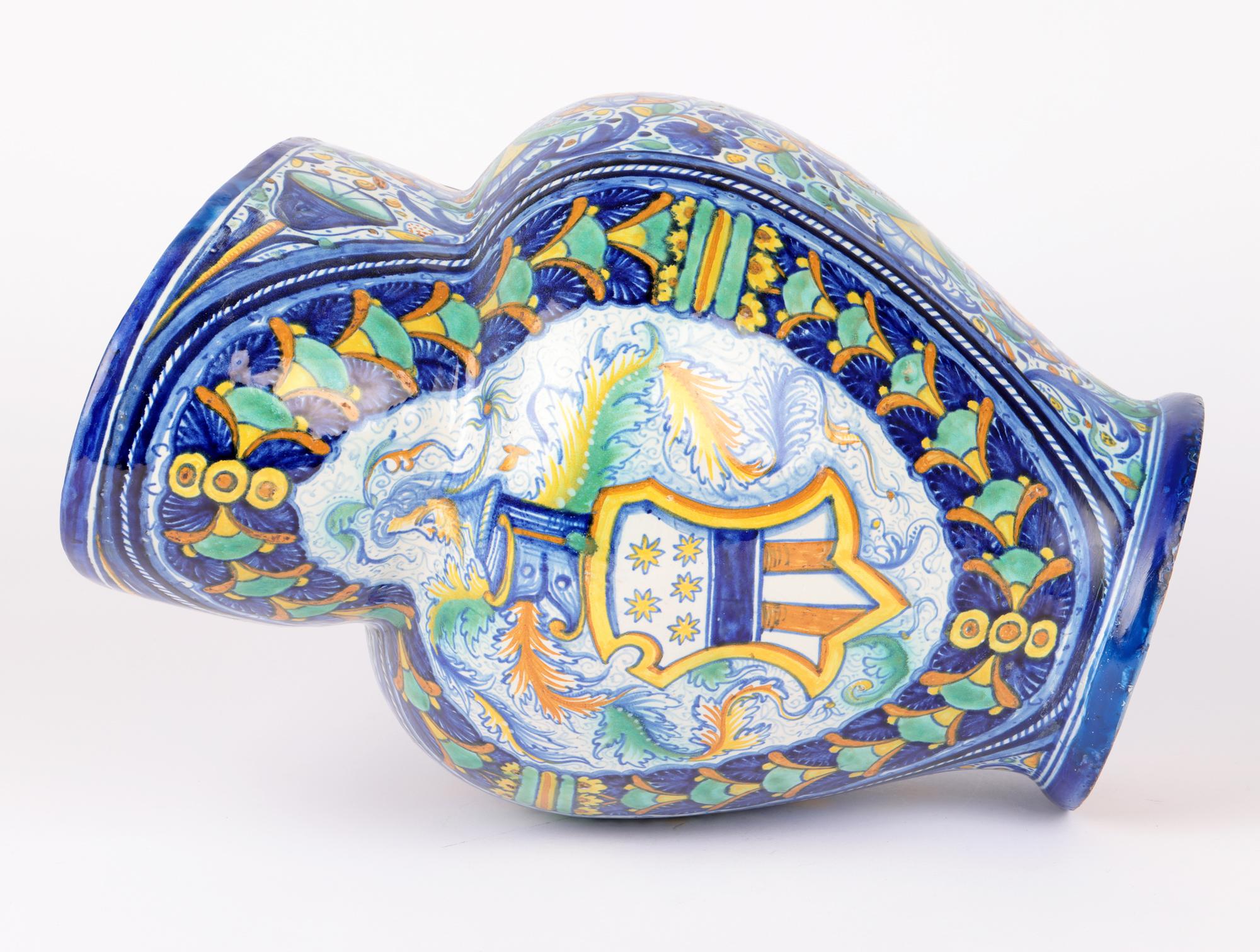 Cantagalli Italienischer großer beeindruckender geschnitzter Maiolica-Keramikkrug im Angebot 2