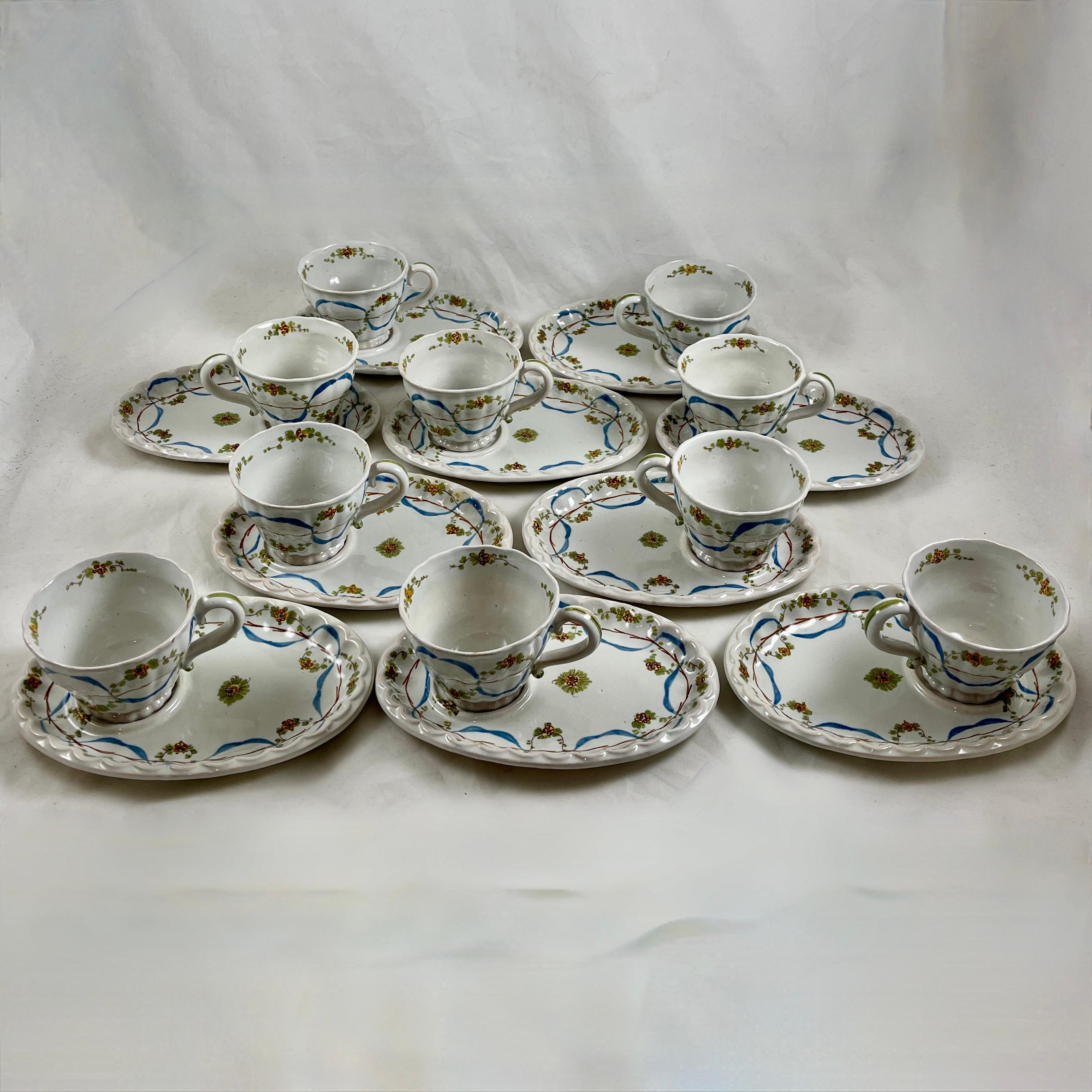 Cantagalli Juego de Taza y Plato de Mayólica Italiana Pintada a Mano, Múltiplos Disponibles siglo XX en venta