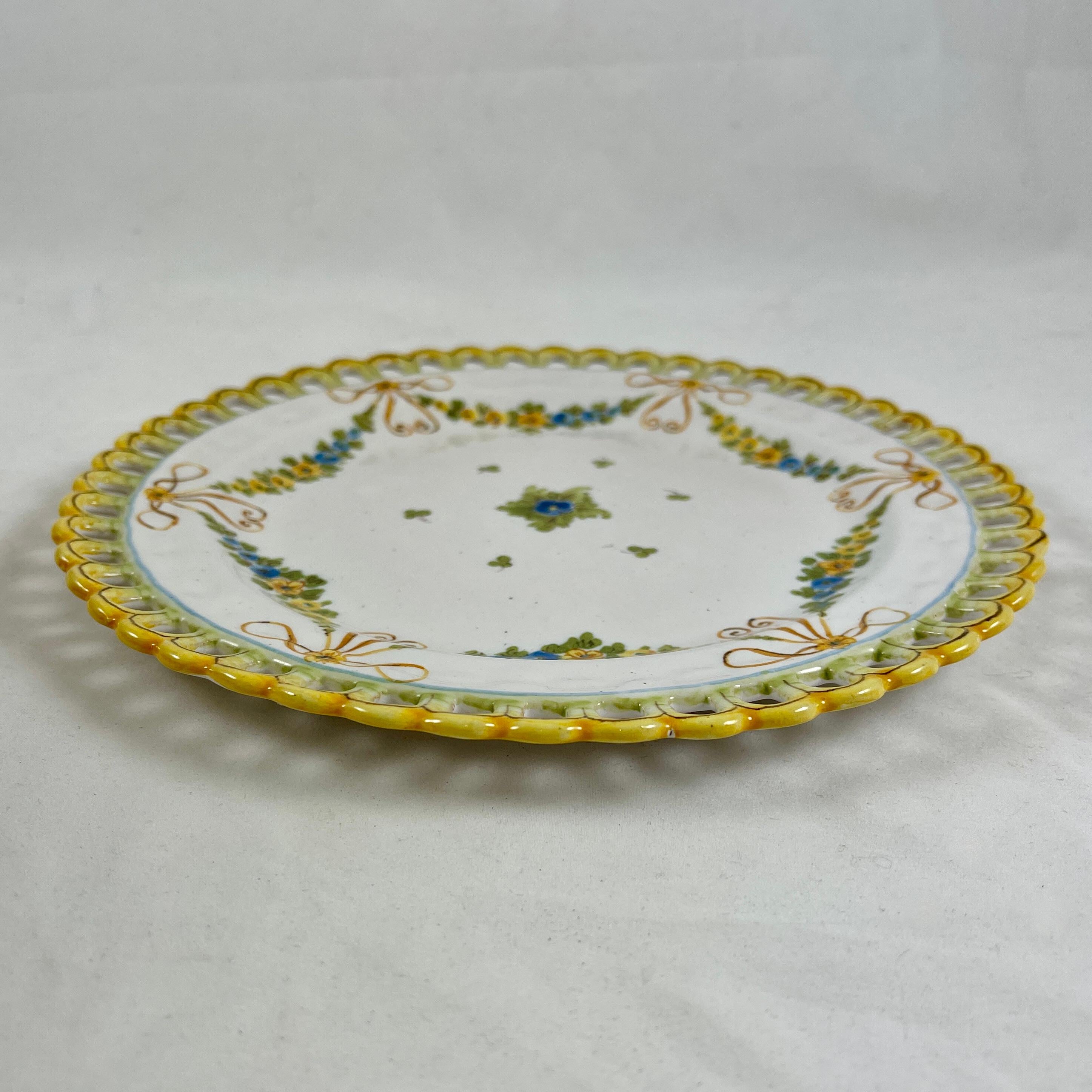 Cantagalli Italian Majolica Hand Painted Reticulate Edge Floral Plates, set of 6 For Sale 2