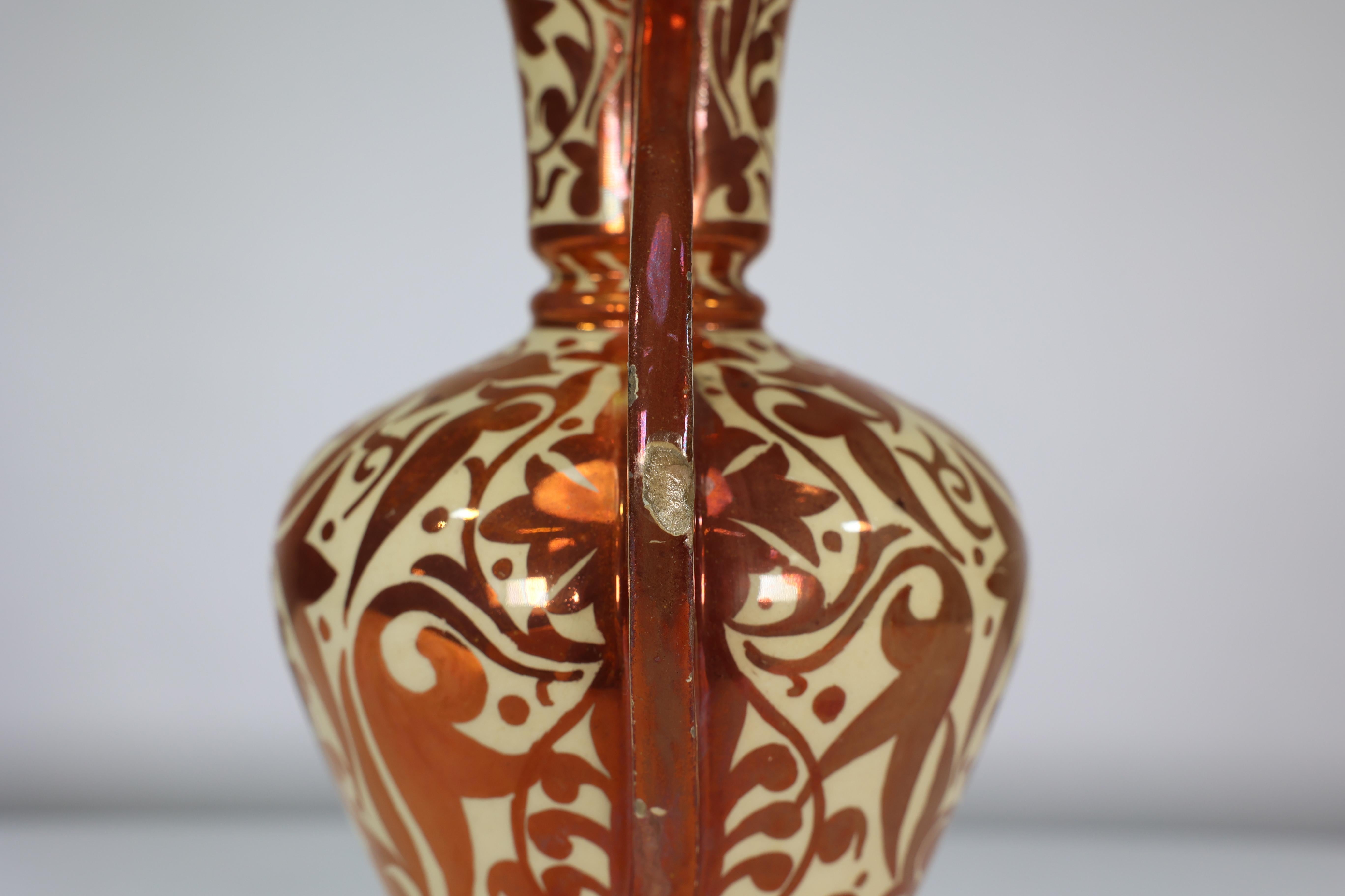 Cantagalli Italian porcelain copper lustre vase converted into a table lamp. For Sale 4