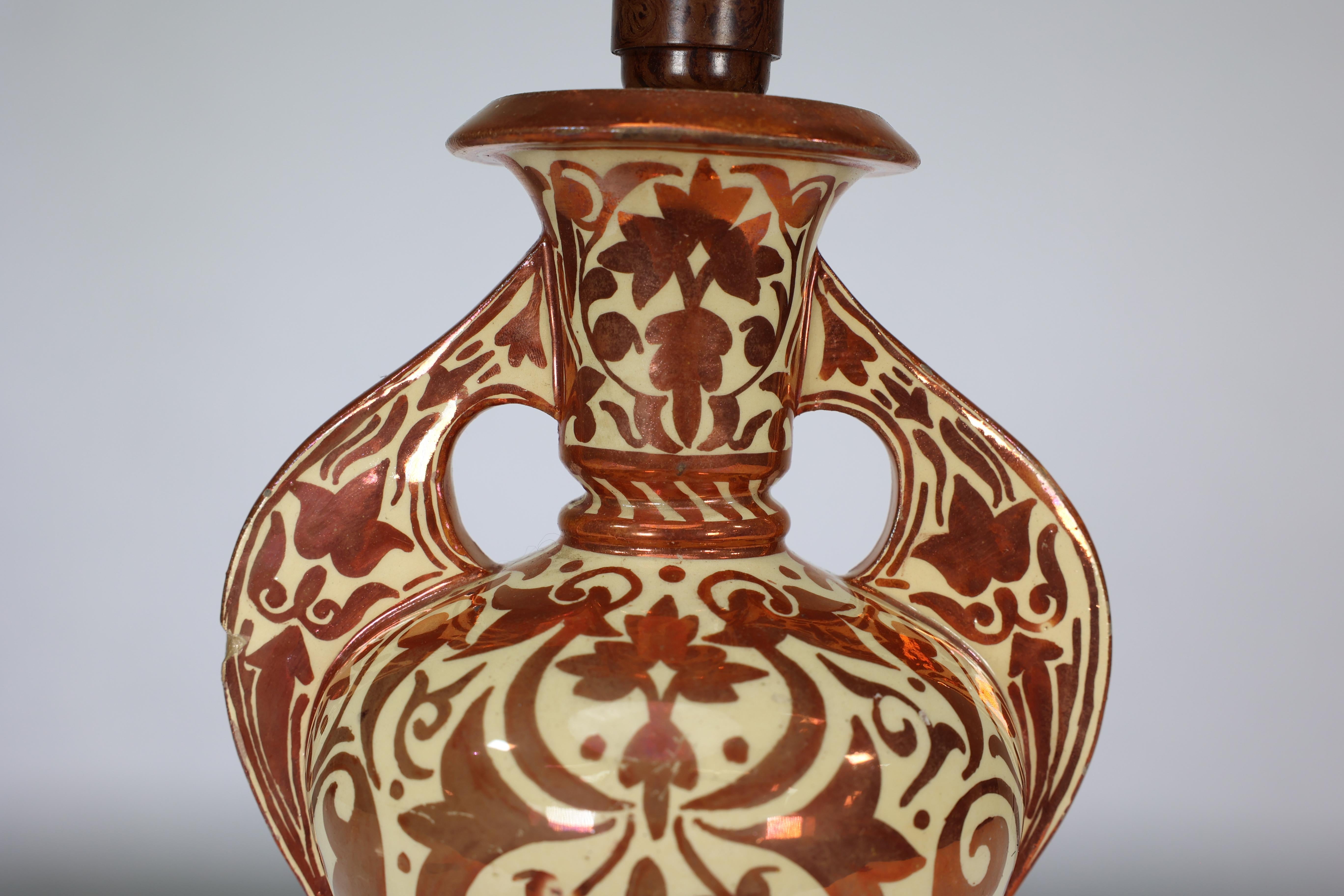 Cantagalli Italian porcelain copper lustre vase converted into a table lamp. For Sale 8