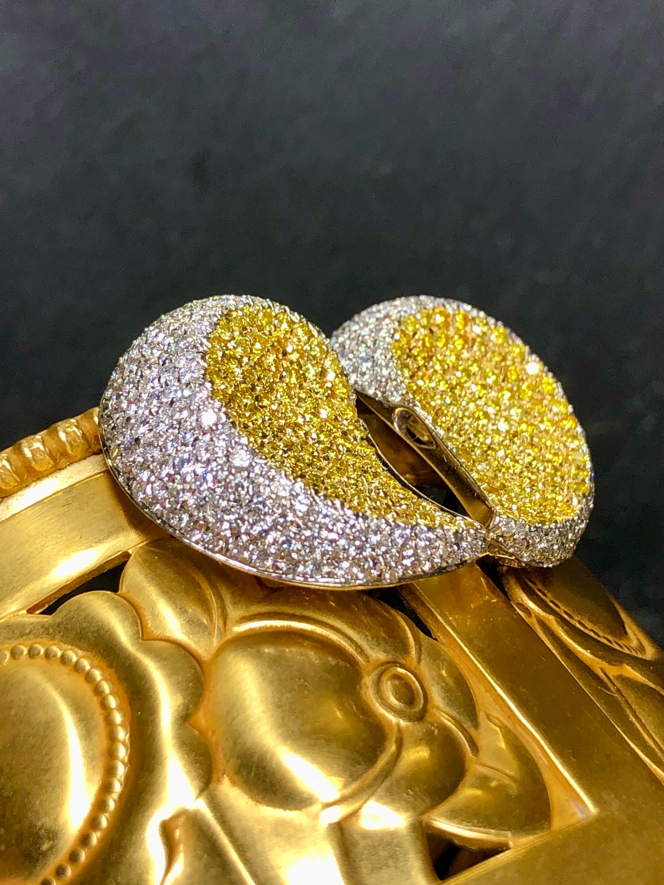 CANTAMESSA 18K Pave White Fancy Yellow Diamond Paisley Huggies Earrings 6.60ctw In Good Condition For Sale In Winter Springs, FL