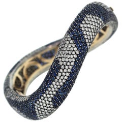Cantamessa Shaded Blue Sapphire Diamond 18 Karat Gold Curved Bangle Bracelet