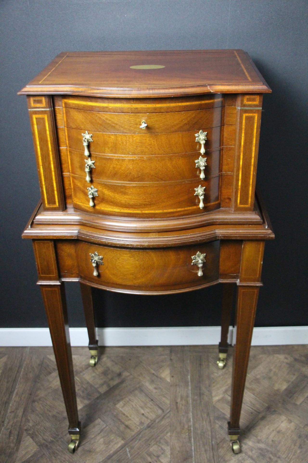 Édouardien Coffret de couverts sur Stand en vente