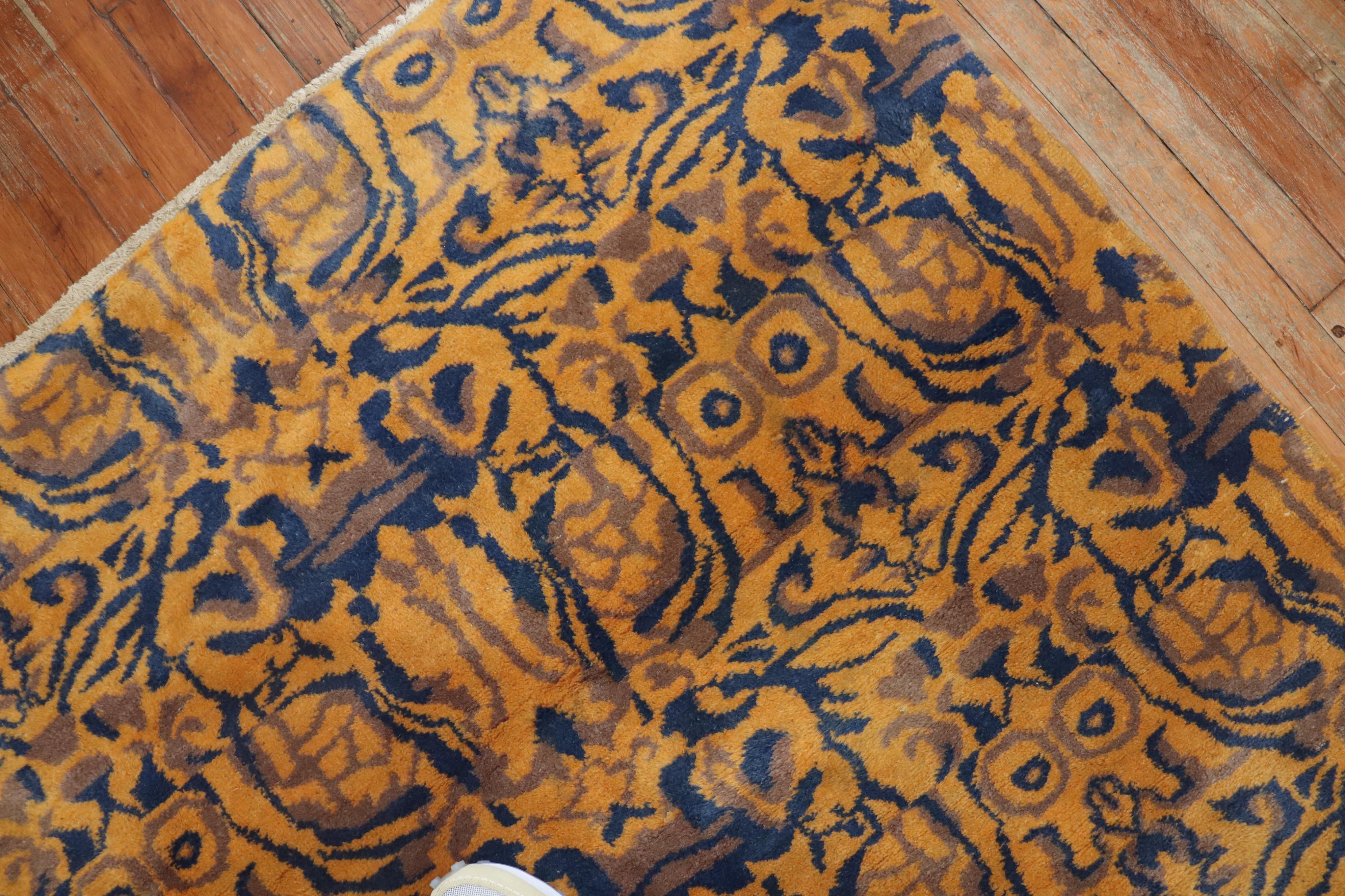 Türkischer Deko-Teppich in Mitternachtsblau von Canteloupe (Wolle) im Angebot