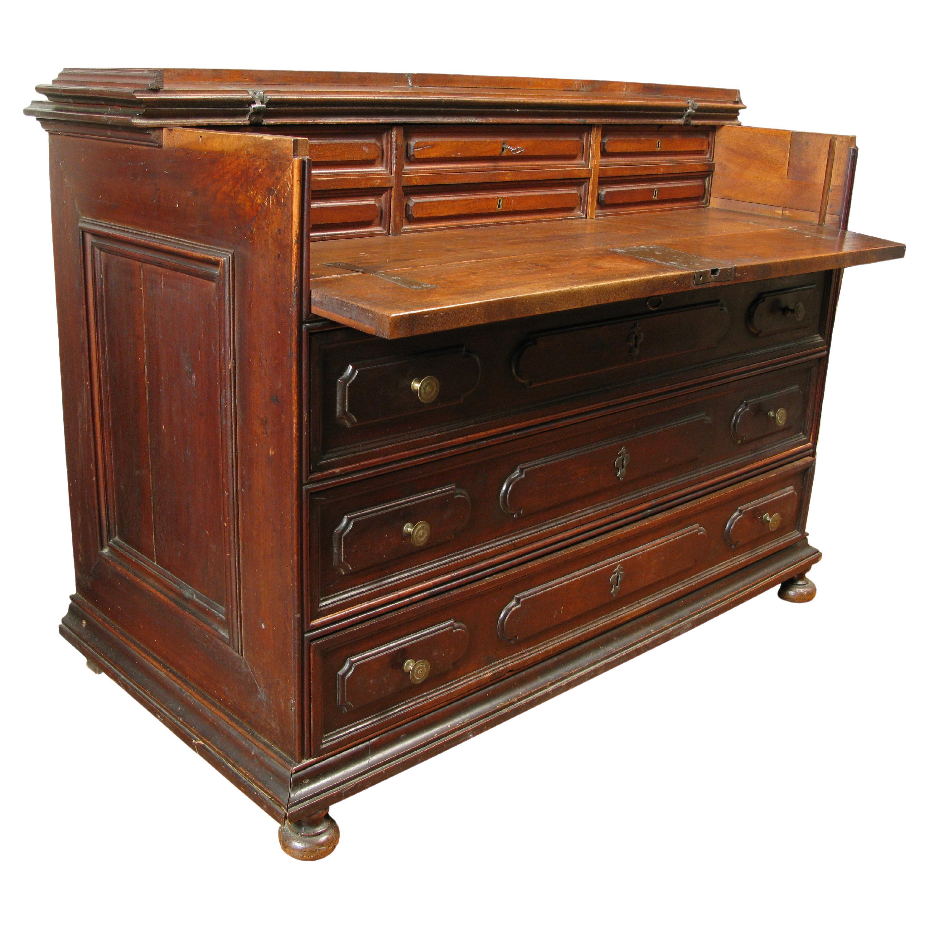 Late 17th-century-early 18th-century Lombard chest of drawers canterano For Sale