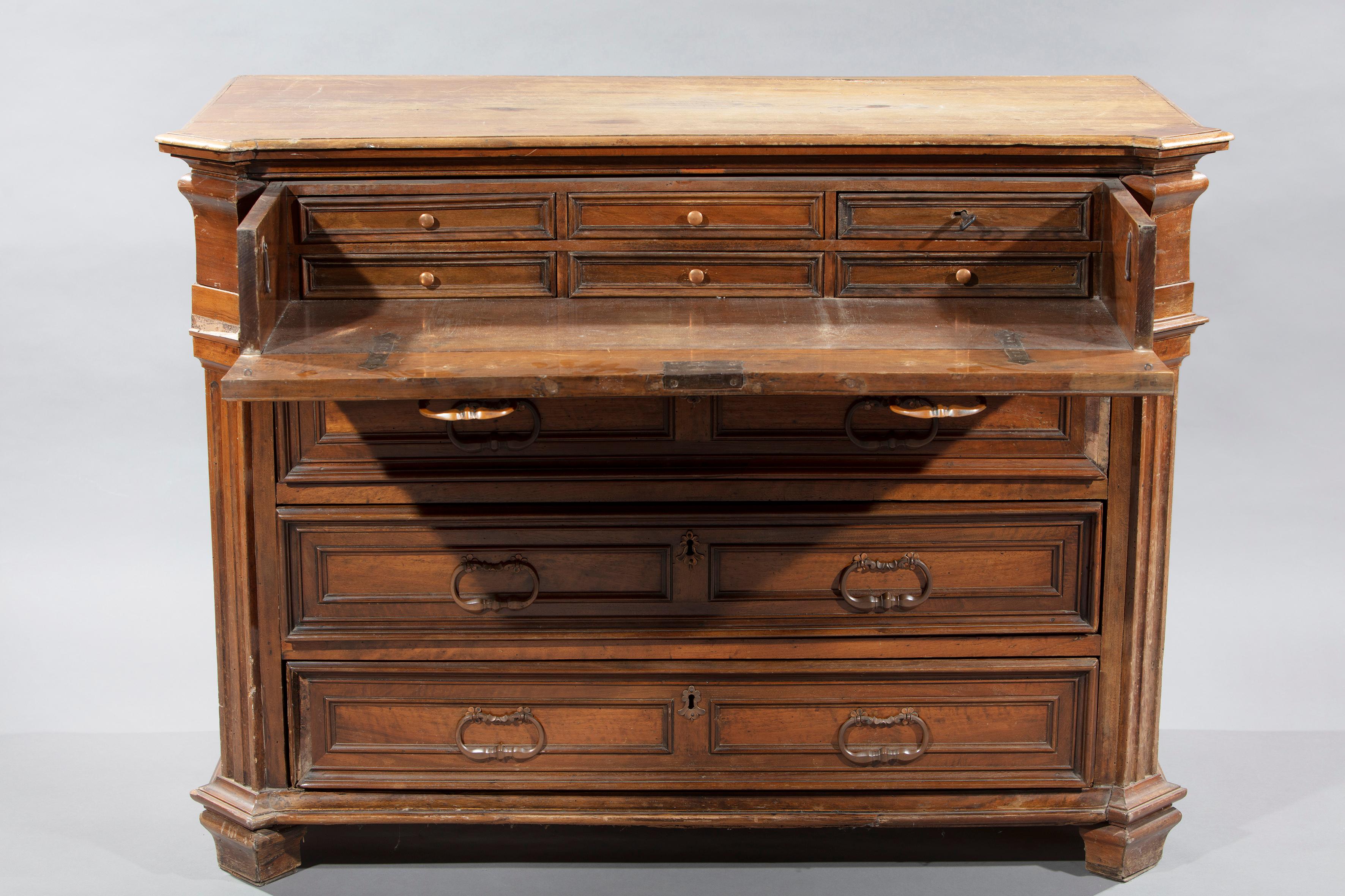 18th Century and Earlier Walnut canterano, Lombardy, 17th century For Sale