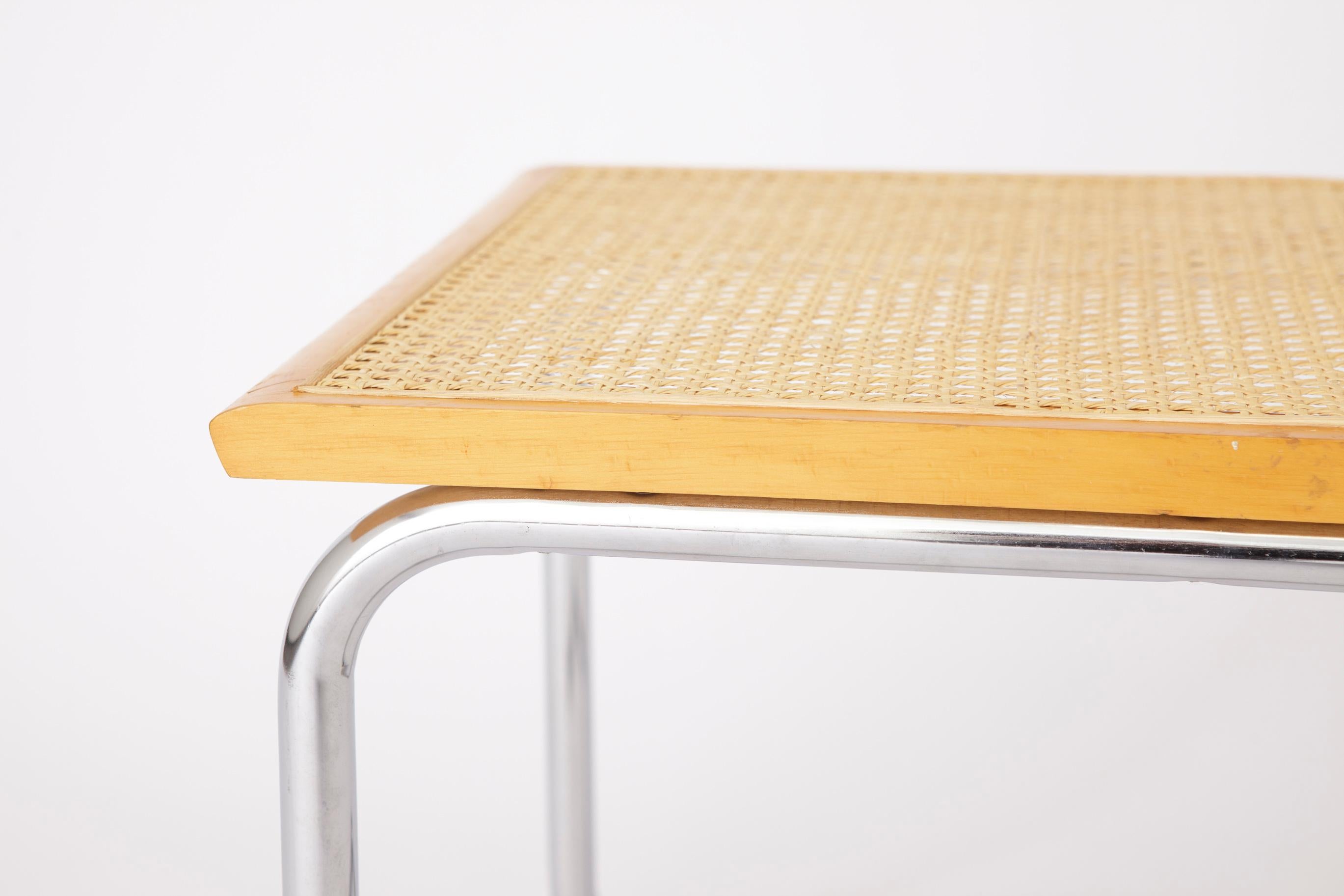 Cantilever Chair 1990s Vintage - Italy Design In Good Condition For Sale In Hannover, DE