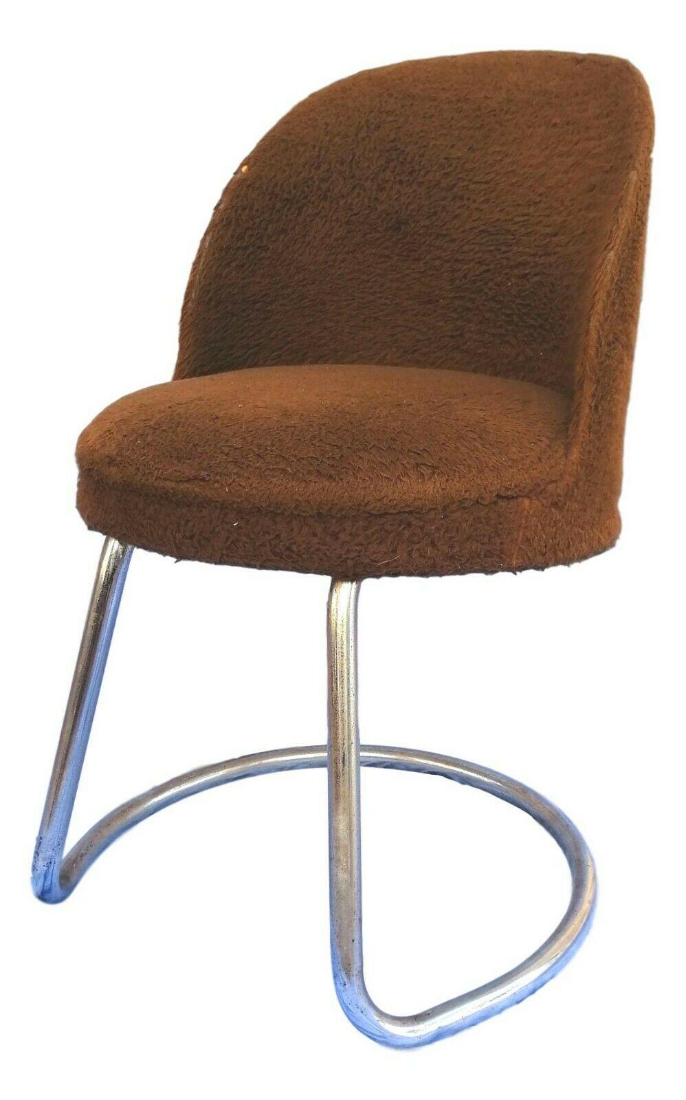 Cantilever Chair in Steel and Eco-Fur Italian Design, 1970s 1