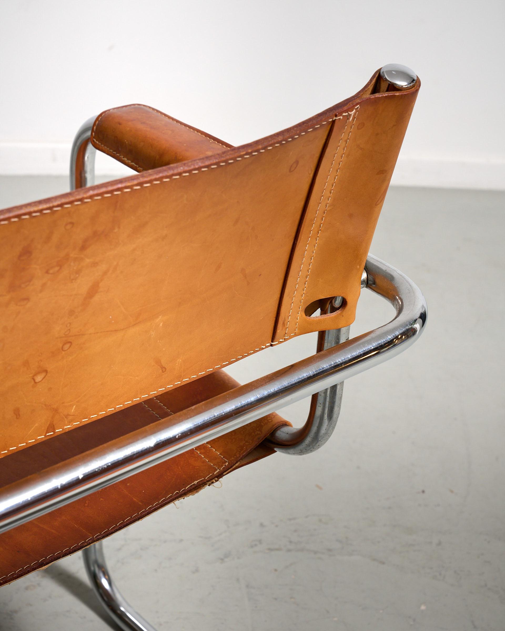 Cantilever chairs by Matteo Grassi For Sale 3