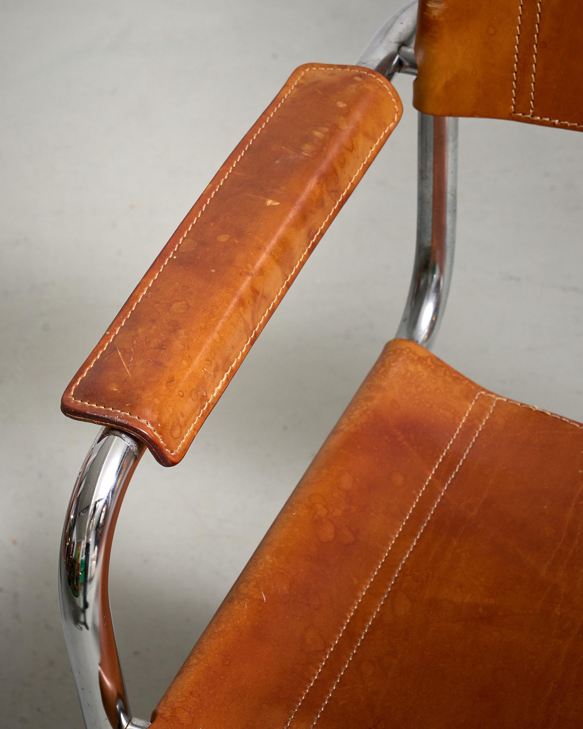 Cantilever chairs by Matteo Grassi In Good Condition For Sale In Brussel, BE