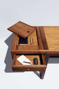 Scrivania minimalista brasiliana Freijó fatta a mano ''Cantilever'' di Dimitrih Correa