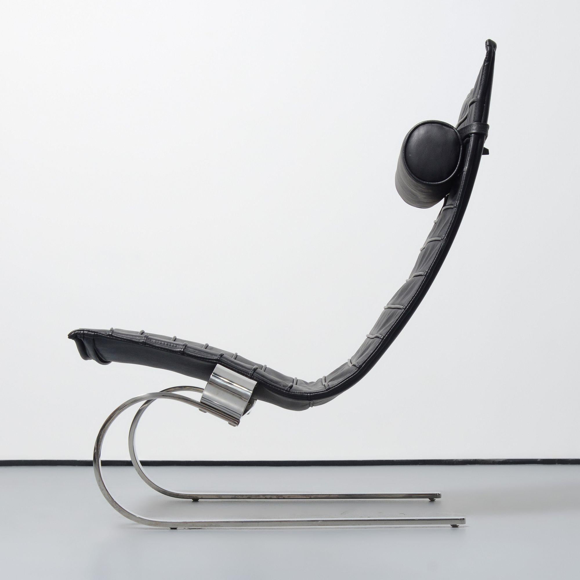 Cantilever Lounge Chair, Manner of Poul Kjaerholm For Sale 1