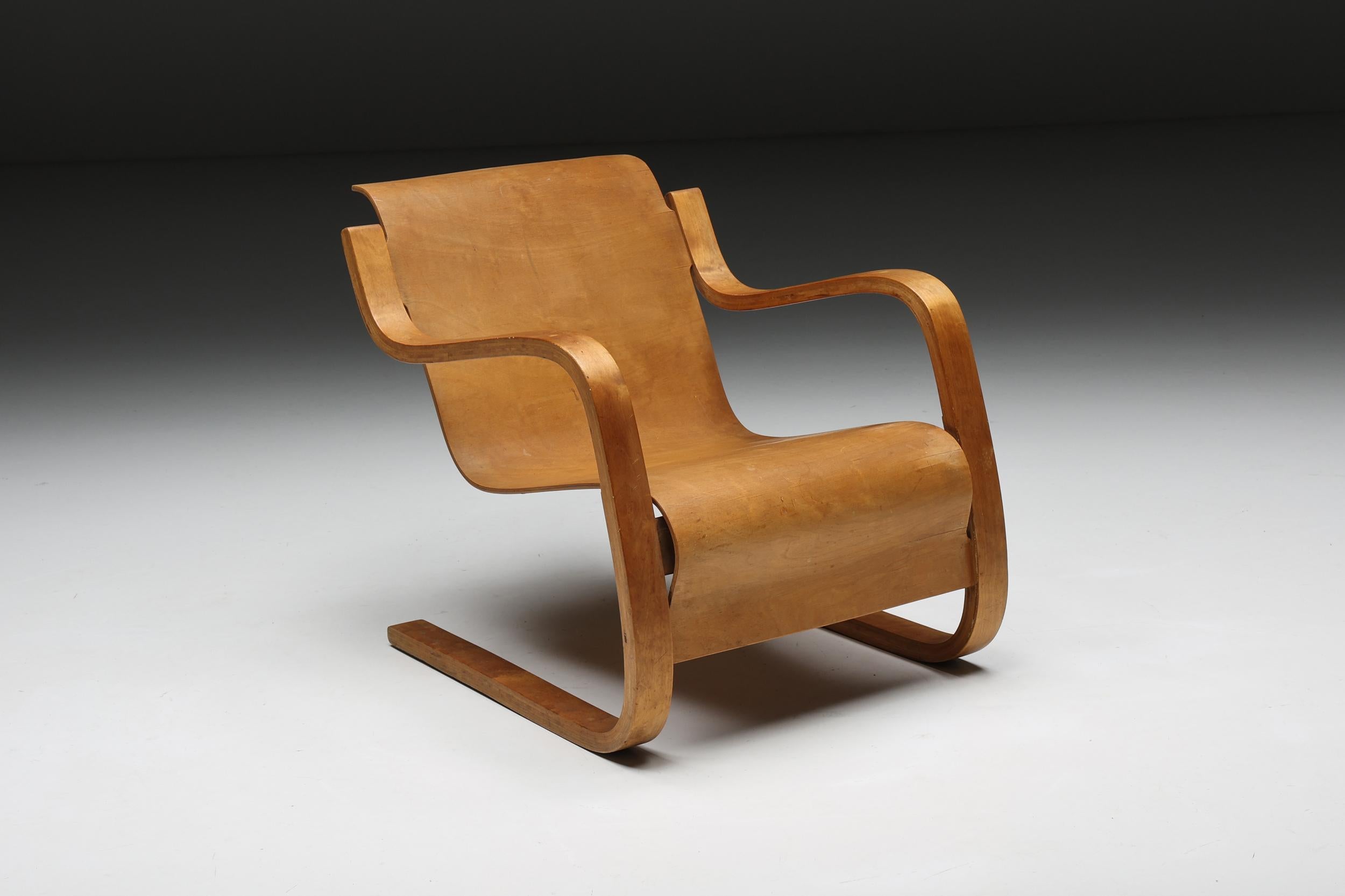 Scandinavian Modern Cantilever Lounge Chair Nr. 31 by Alvar Aalto, Finland, 1930s