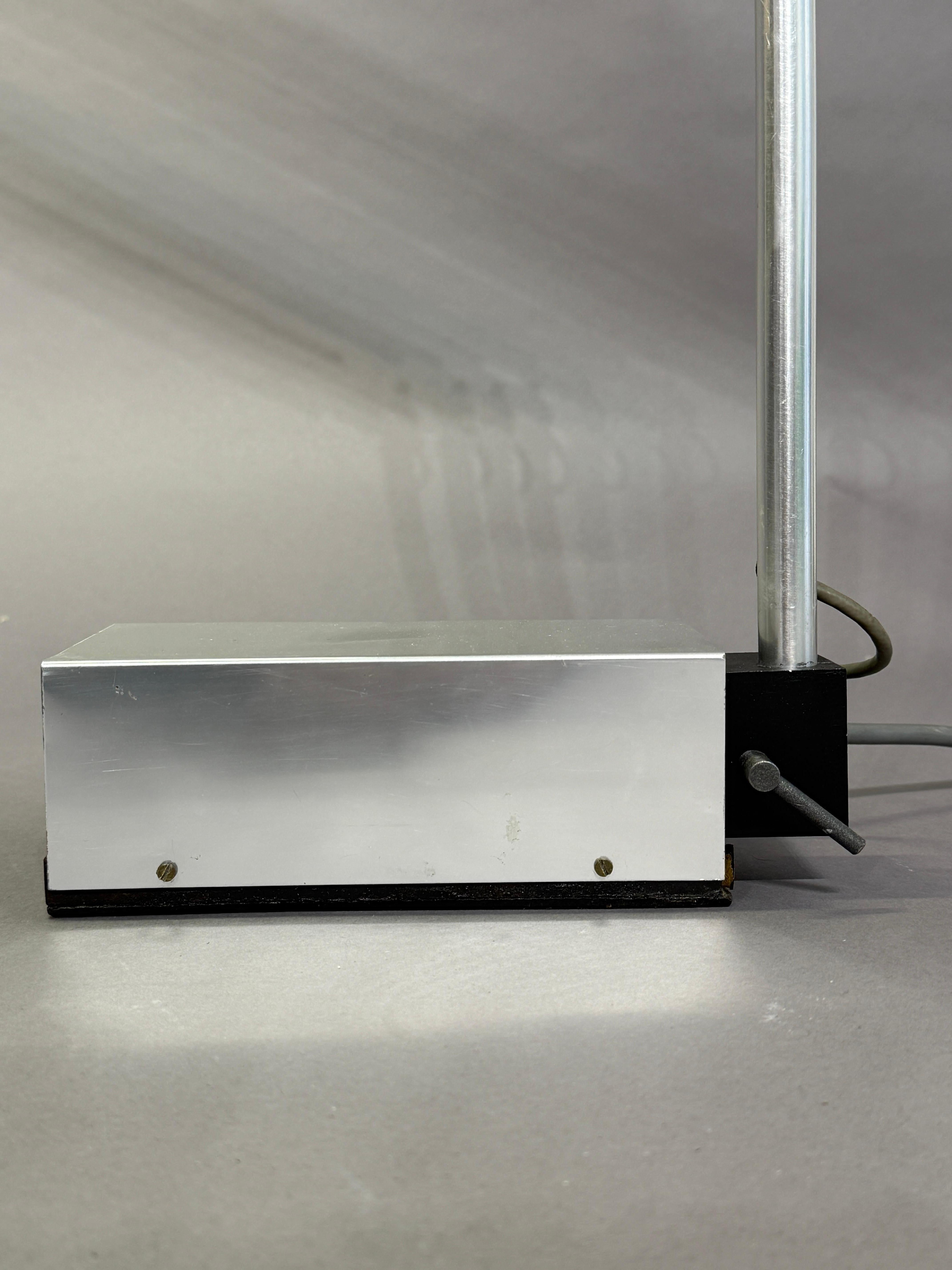 Lámpara de escritorio Cantilever Mk II Abramovitz como la vio James Bond 