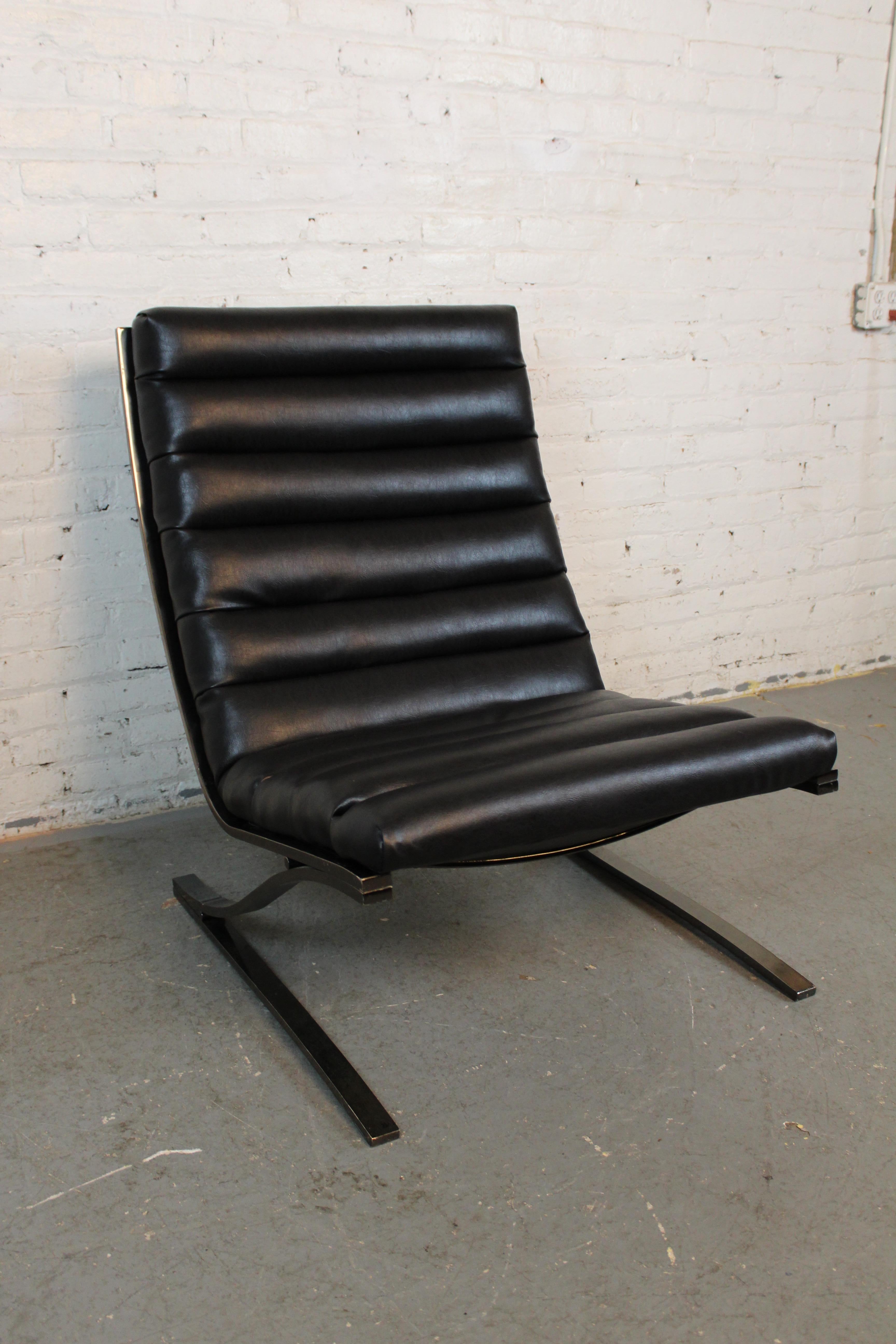 Freischwingender Scoop Chair und Ottoman von Design Institute America (20. Jahrhundert) im Angebot