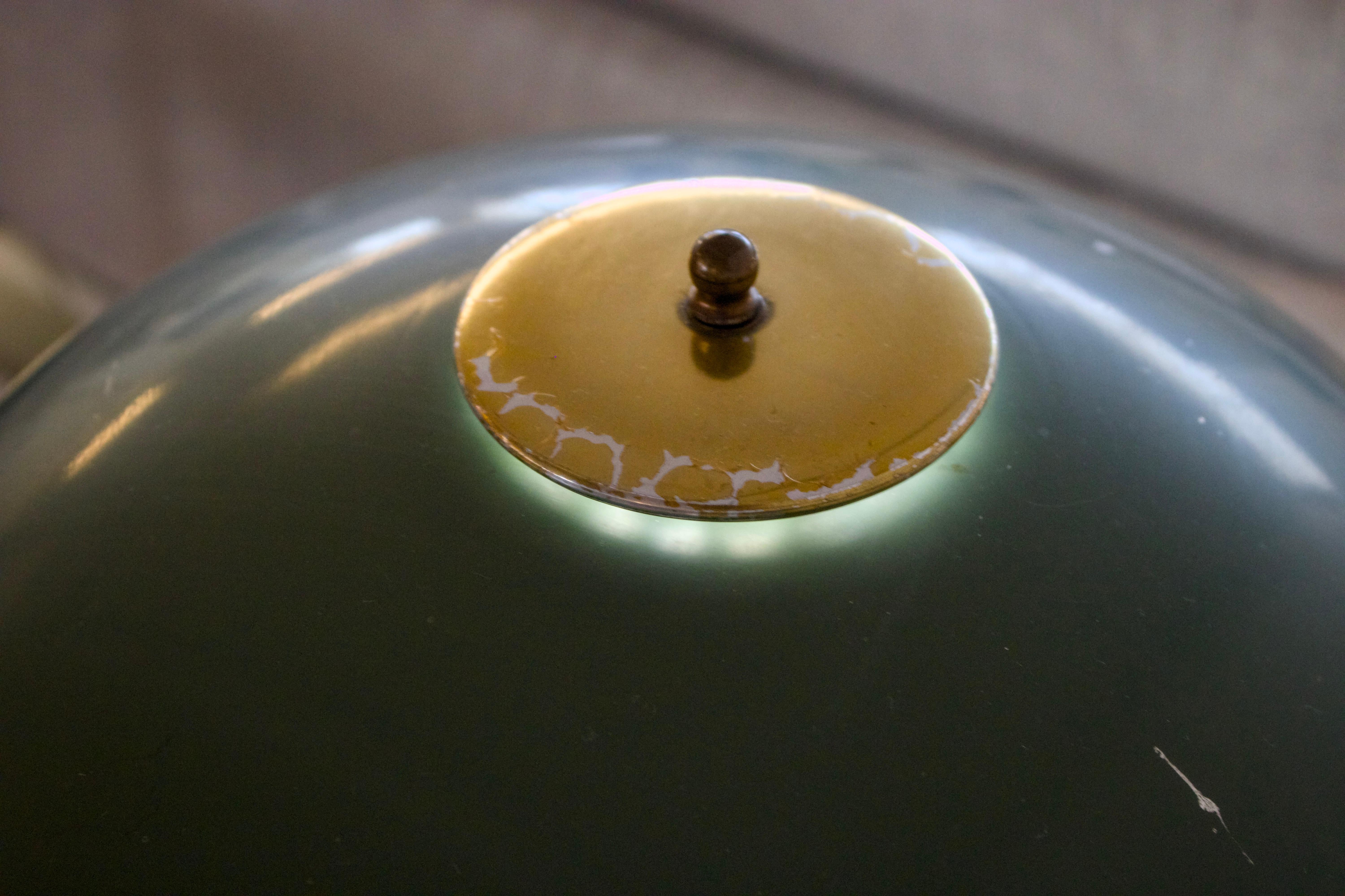Laiton Lampe de table Cantilever, laiton, âge atomique en vente