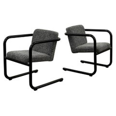 Chaises tubulaires en porte-à-faux par Kinetics