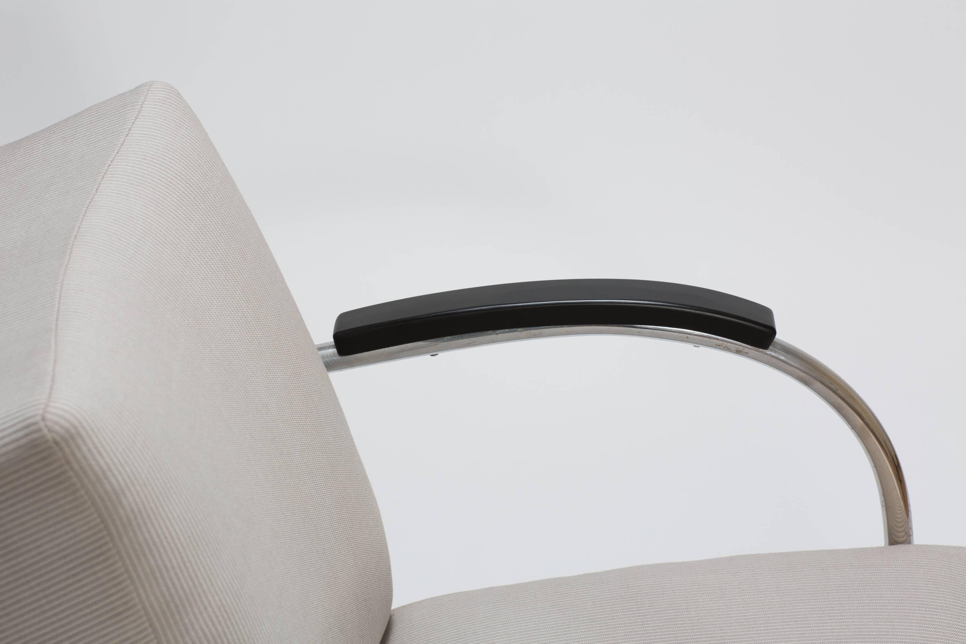 Cantilever Tubular Steel Armchair by Thonet Midcentury Bauhaus Period (Stahl) im Angebot