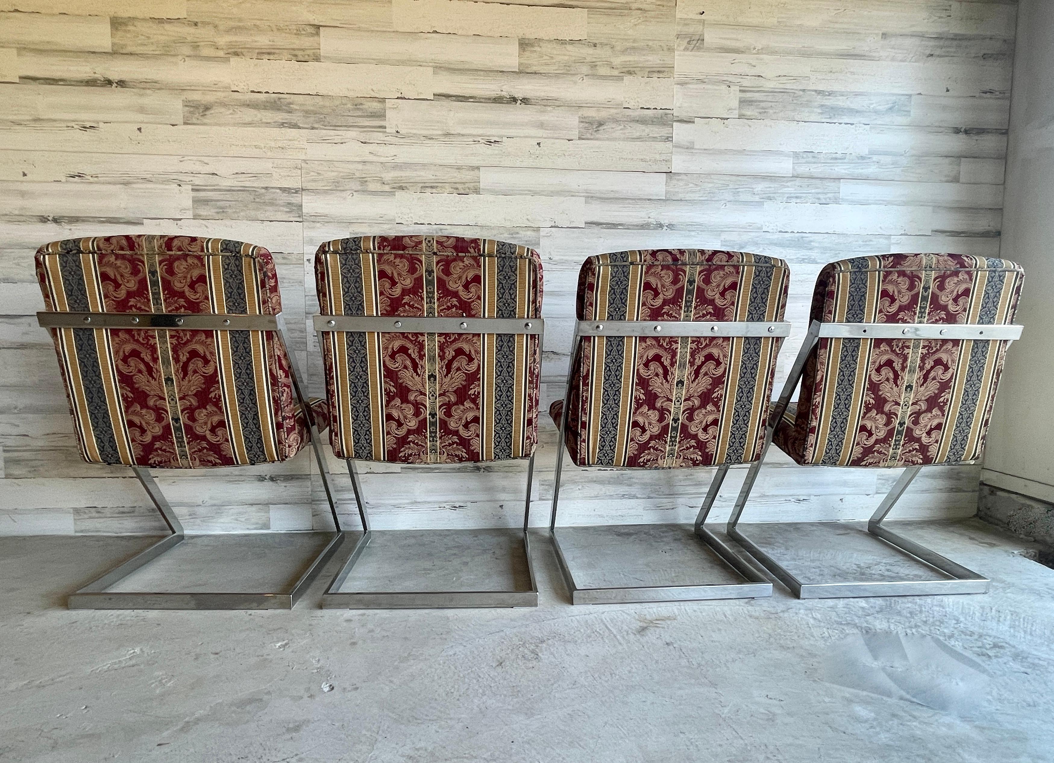 Sedie da pranzo a sbalzo Z & Z - Set di 4 in vendita 1