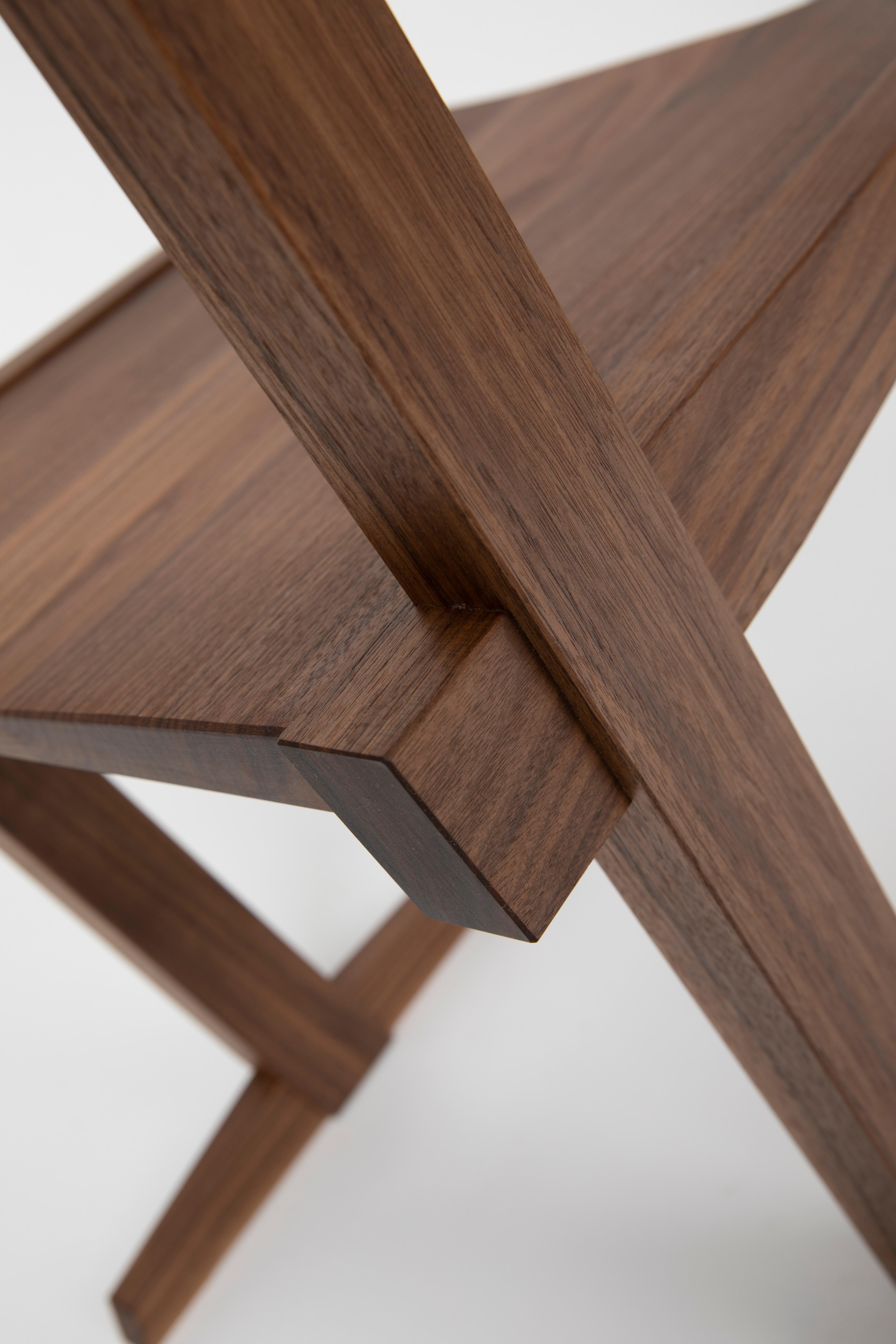 chaise cantilever #3 fabriquée à la main en cerisier noir massif avec finition à l'huile en vente 2
