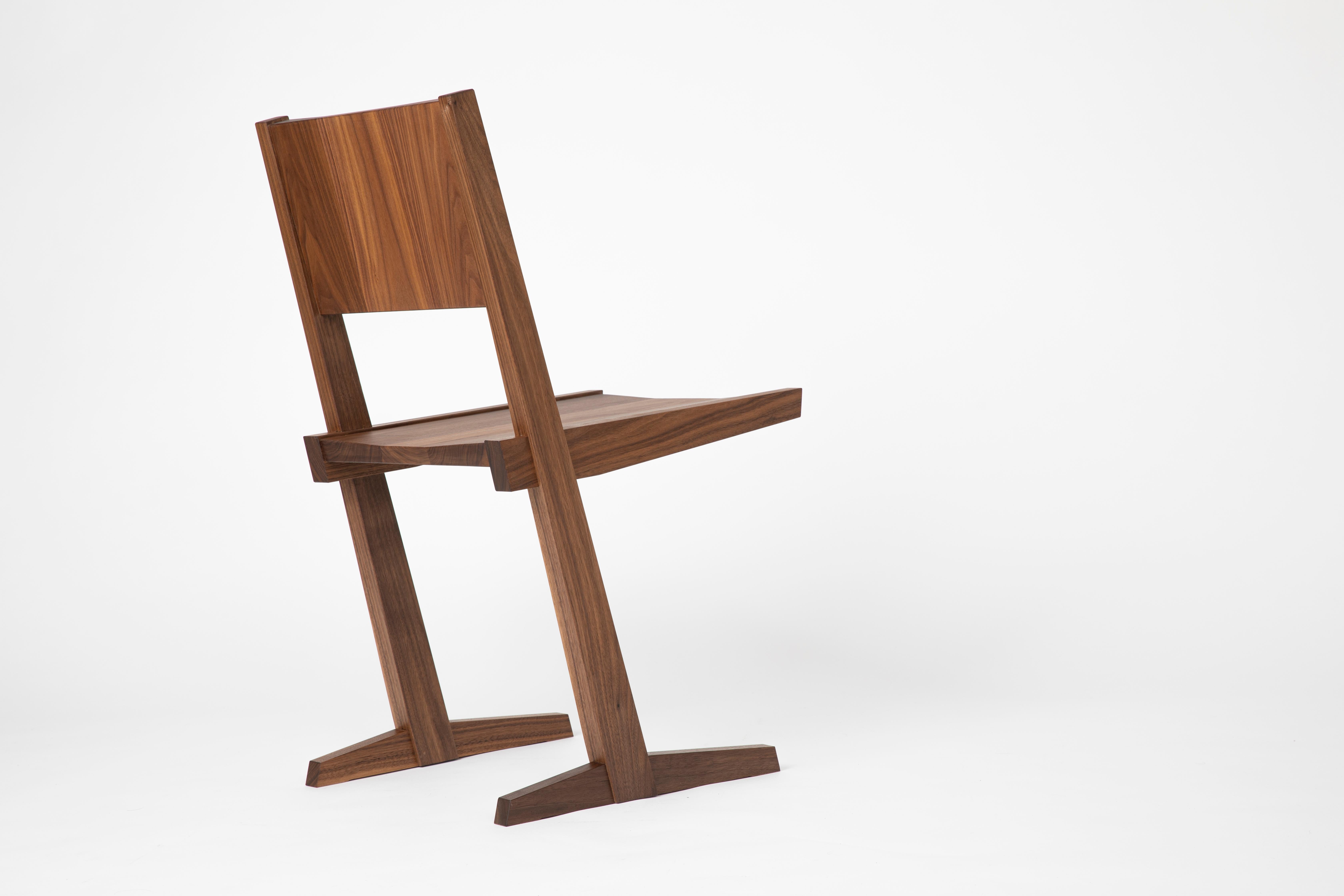 chaise cantilever #3 fabriquée à la main en cerisier noir massif avec finition à l'huile en vente 6