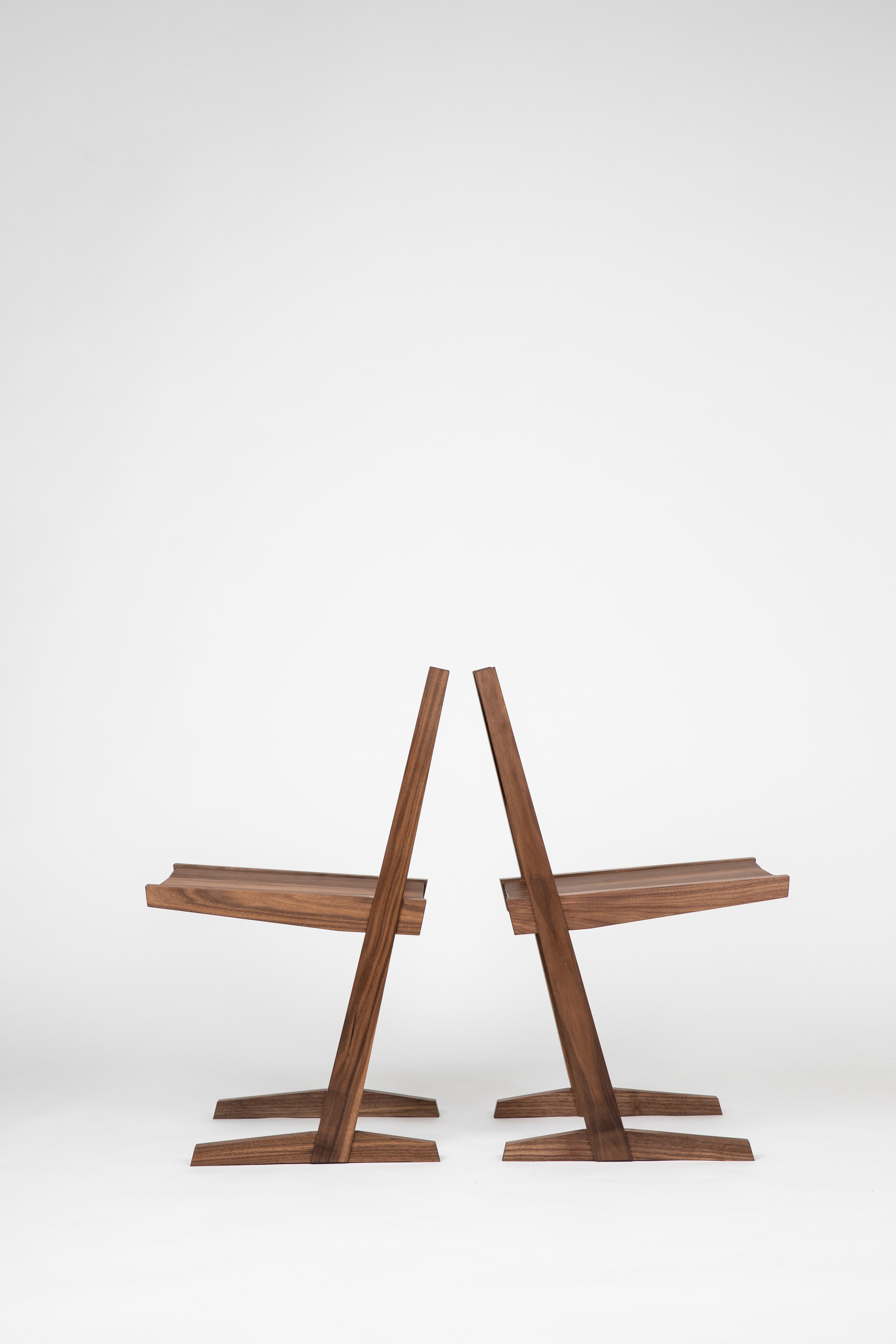chaise cantilever #3 fabriquée à la main en cerisier noir massif avec finition à l'huile en vente 8