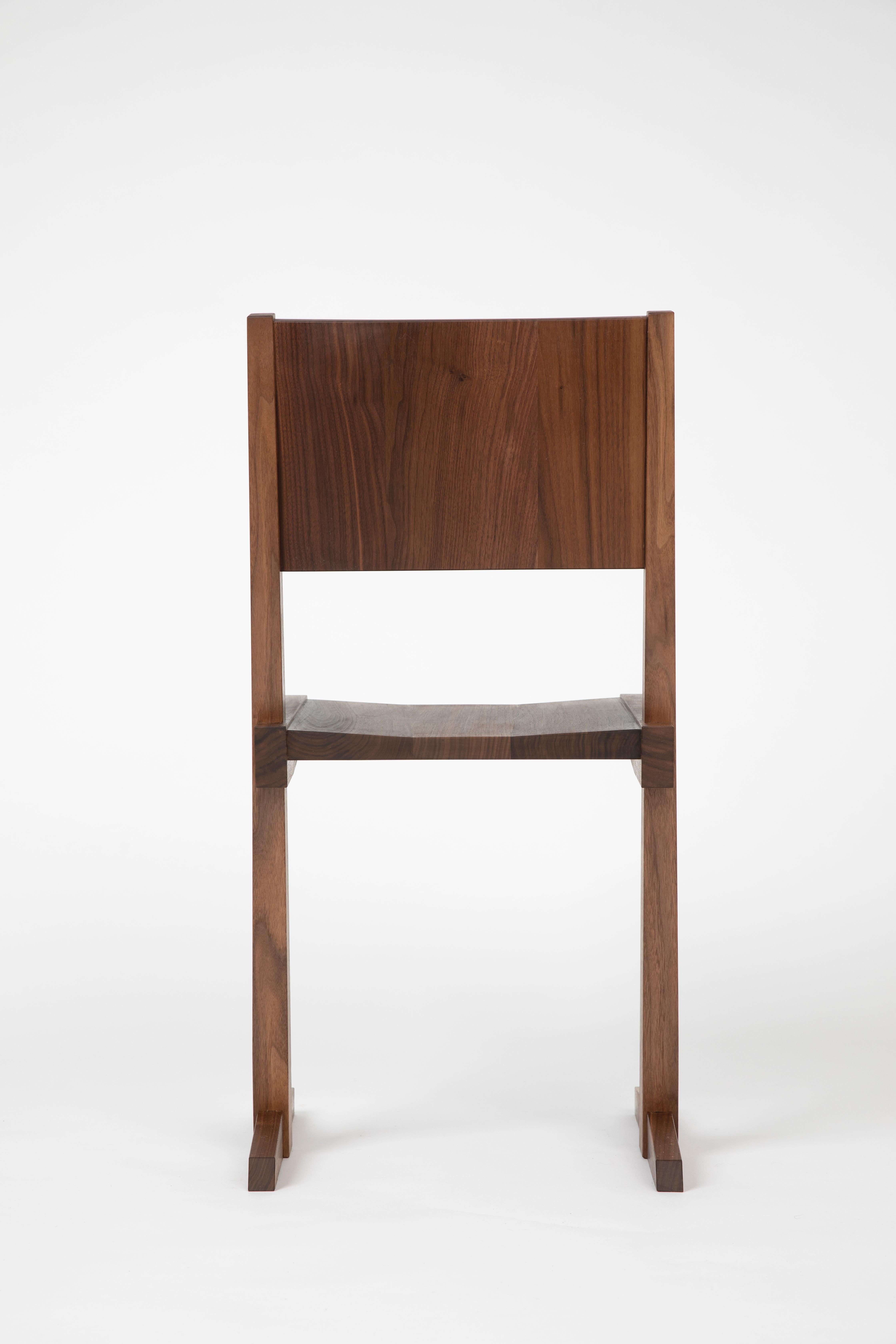 XXIe siècle et contemporain chaise cantilever #3 fabriquée à la main en cerisier noir massif avec finition à l'huile en vente