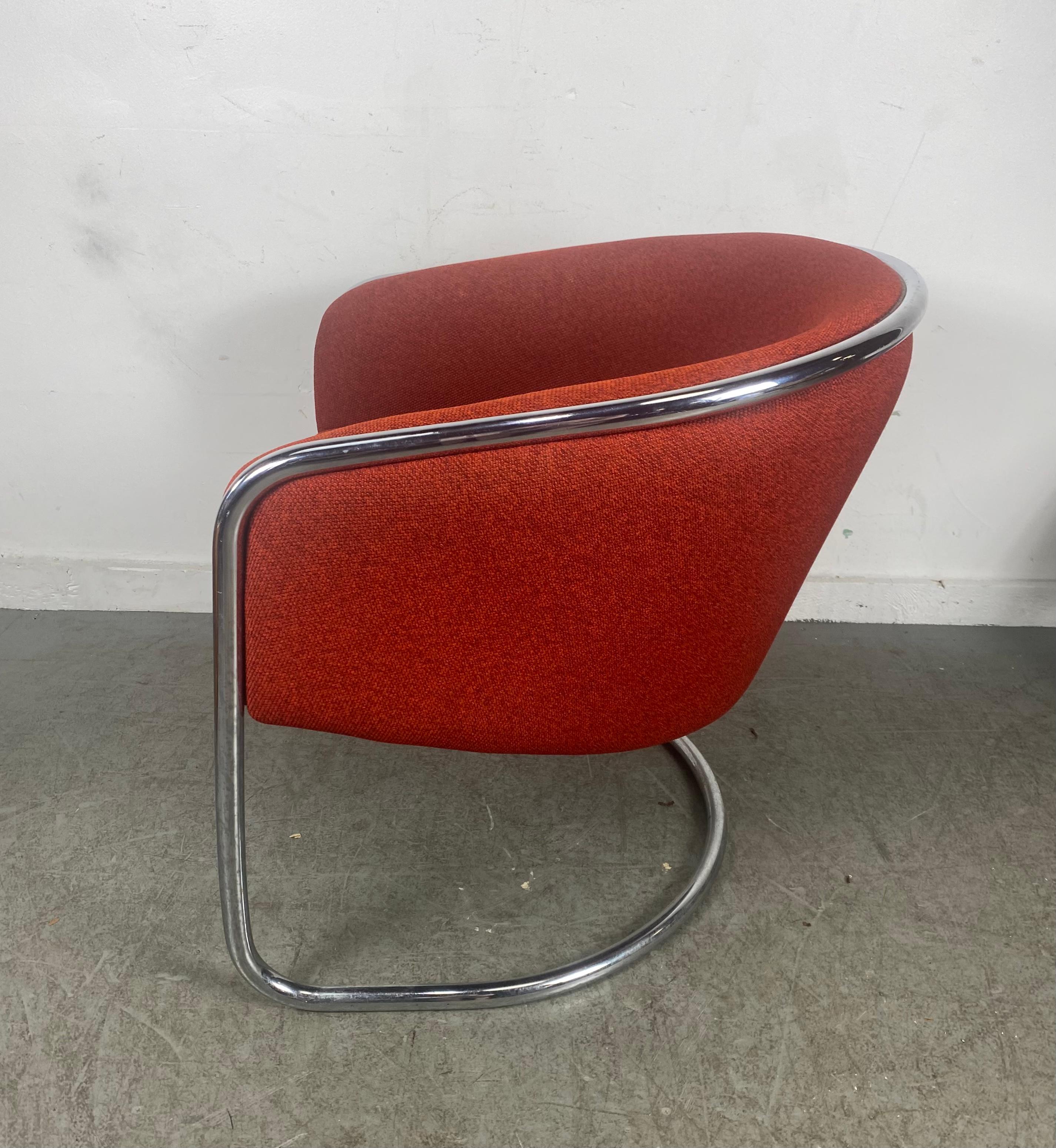 Mid-Century Modern  Cantilevered Chrome Club Tub Chair by Burgasser & Anton Lorenz for Thonet For Sale