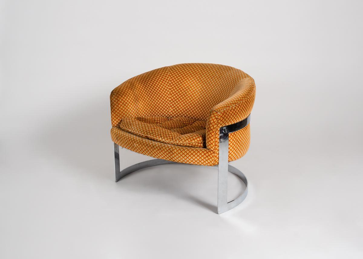 Cantilevered Club Chair by Milo Baughman, United States, 1970s In Distressed Condition For Sale In New York, NY