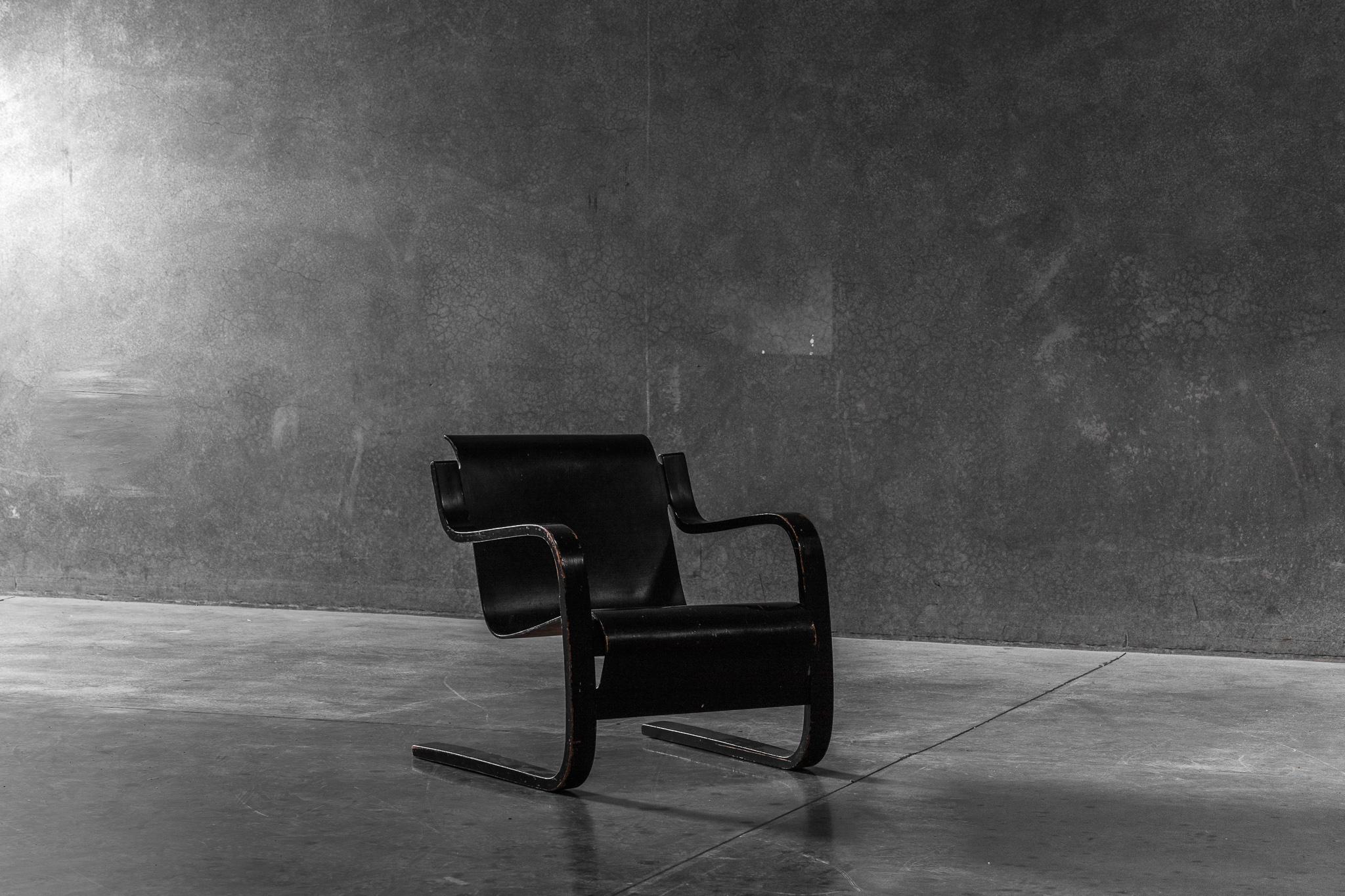 Schwarz lackierter Freischwinger-Sessel aus Birke 