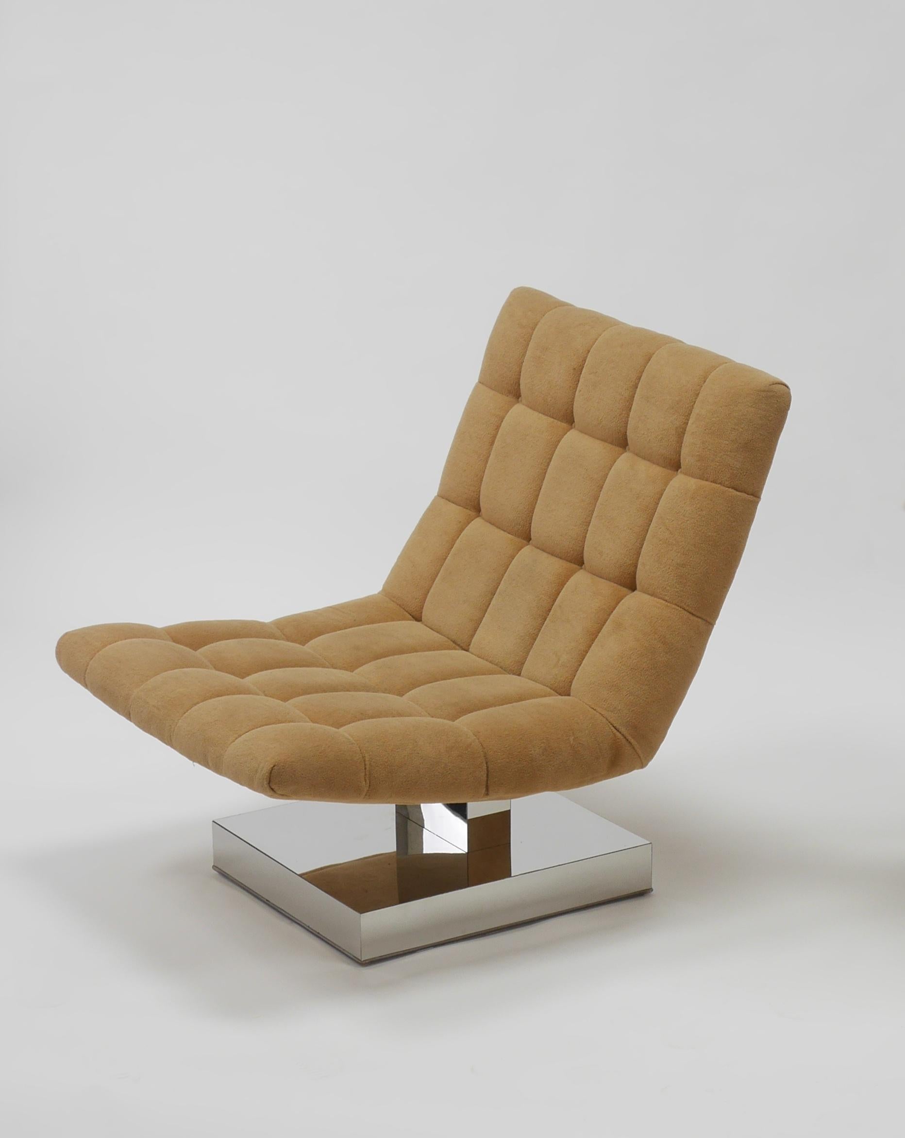 Mid-Century Modern Cantilevered Lounge Chair by Milo Baughman For Sale