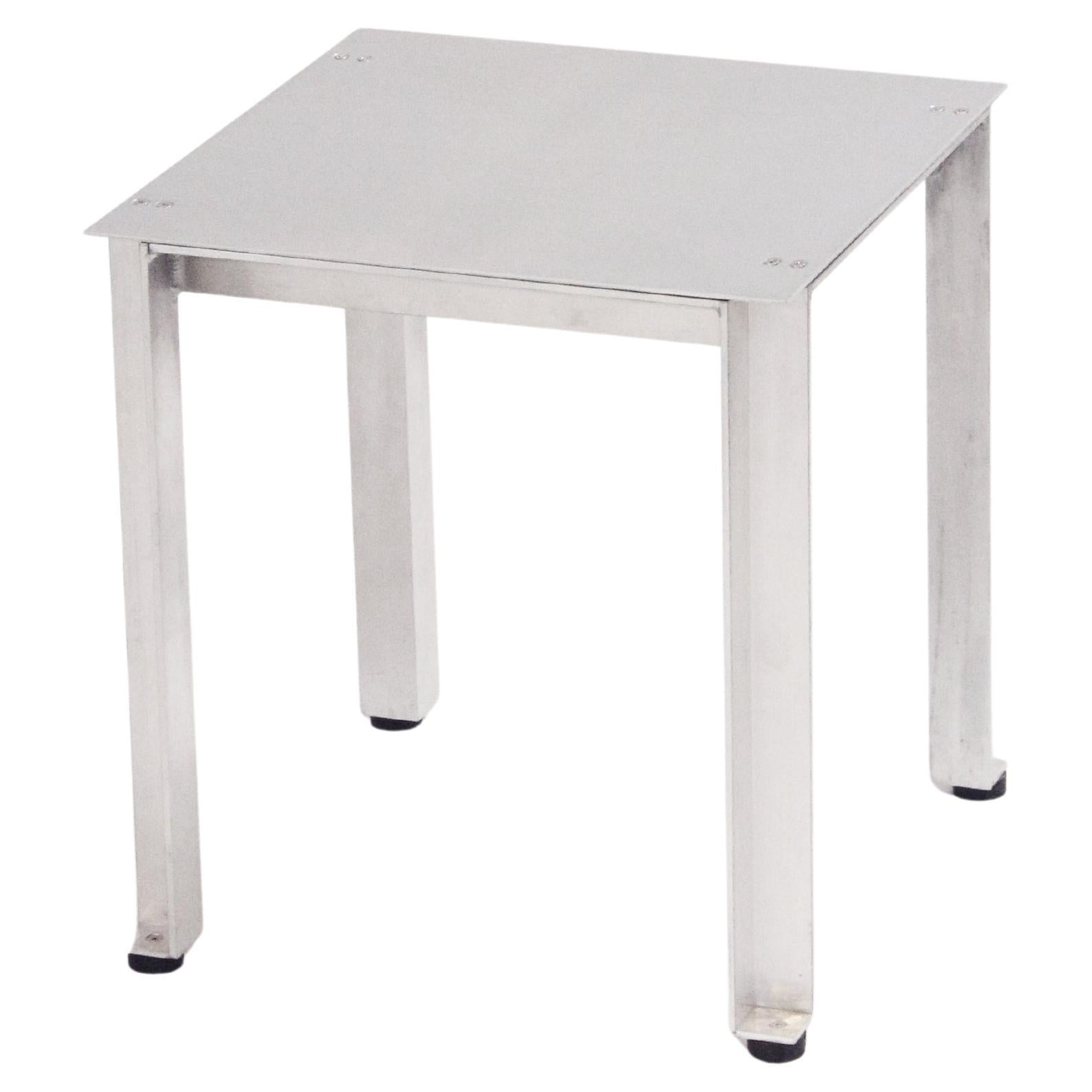 CANTO Skulpturaler Beistelltisch aus gebürstetem Aluminium von Luiz Solano, Brasilien 2023