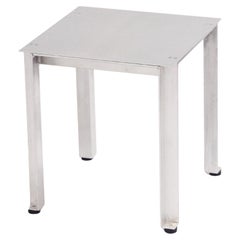 CANTO Skulpturaler Beistelltisch aus gebürstetem Aluminium von Luiz Solano, Brasilien 2023